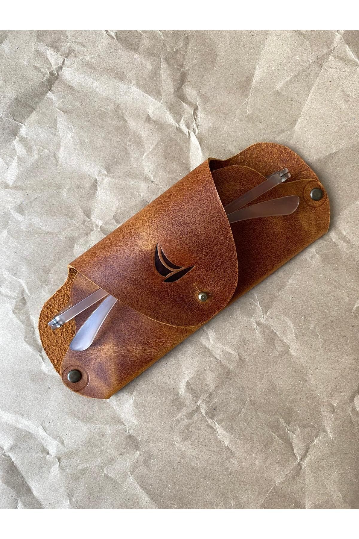 ALESTA LEATHER (isim yazıyoruz) El Yapımı Hakiki Deri Gözlük Kılıfı