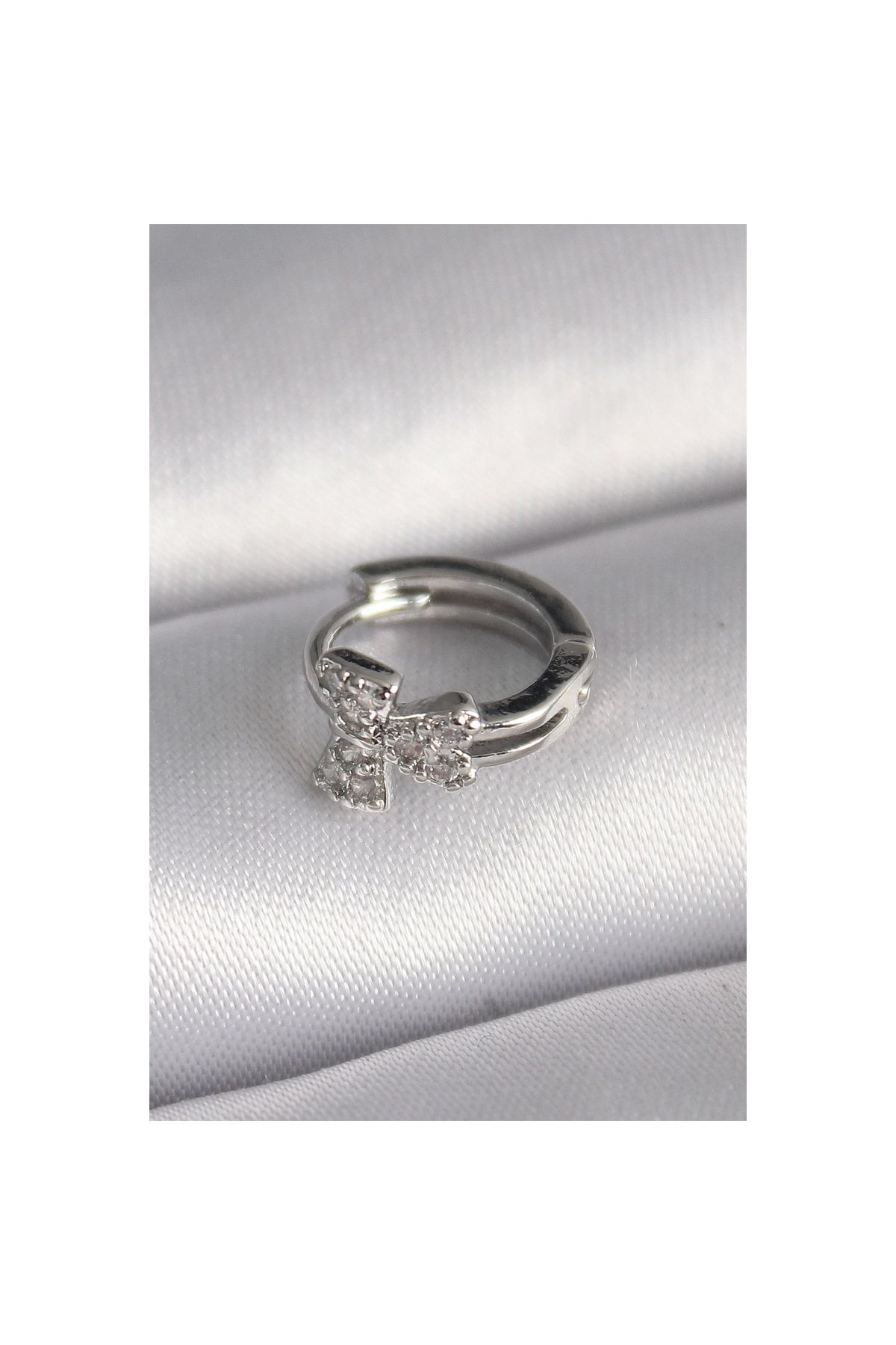 Narnuga 316L Çelik Gümüş Renk Zirkon Taşlı Kurdele Model Tragus Piercing - TJ-PR1335