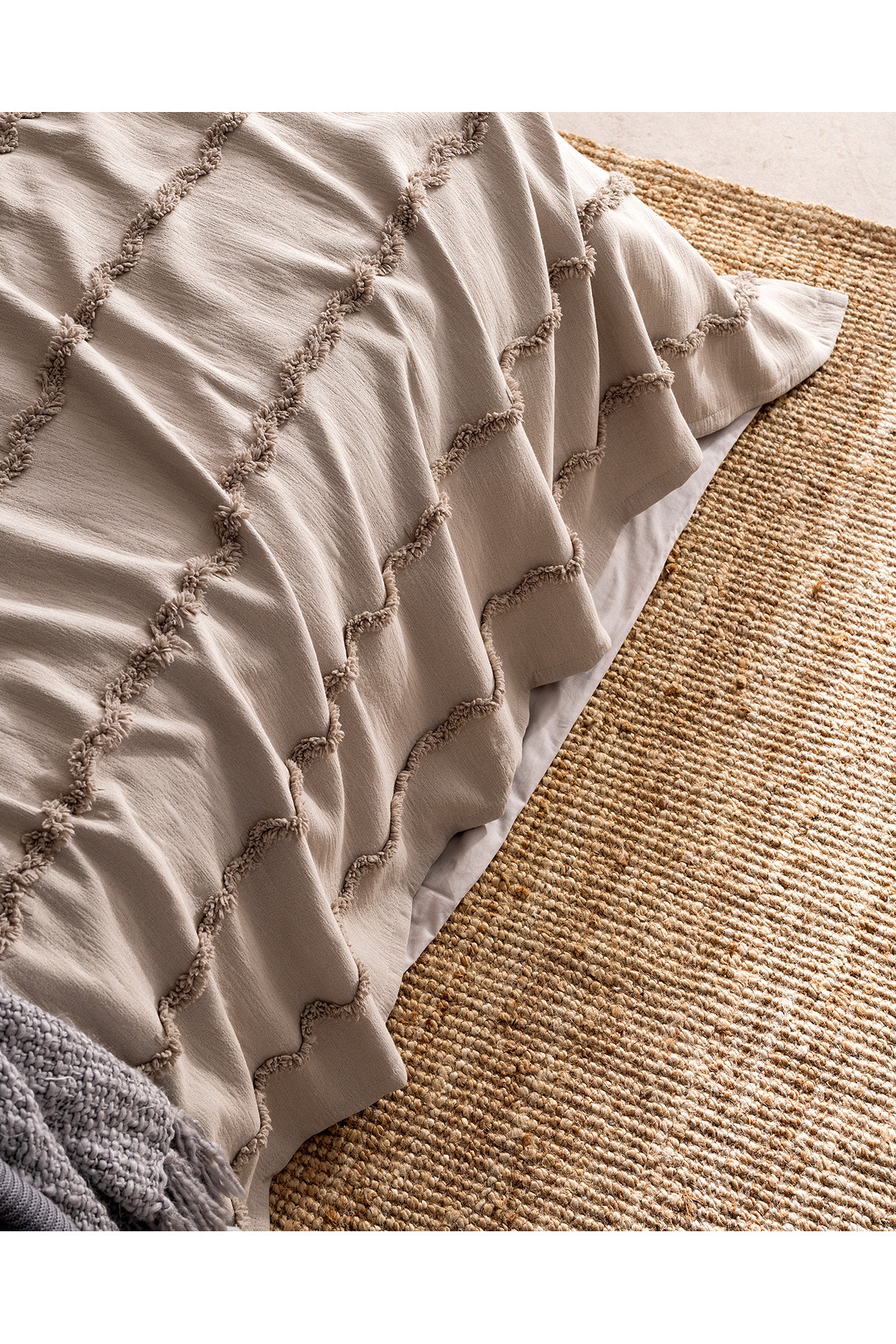 Madame Coco-Rostrenen Single Cotton Bedspread - Gray 6