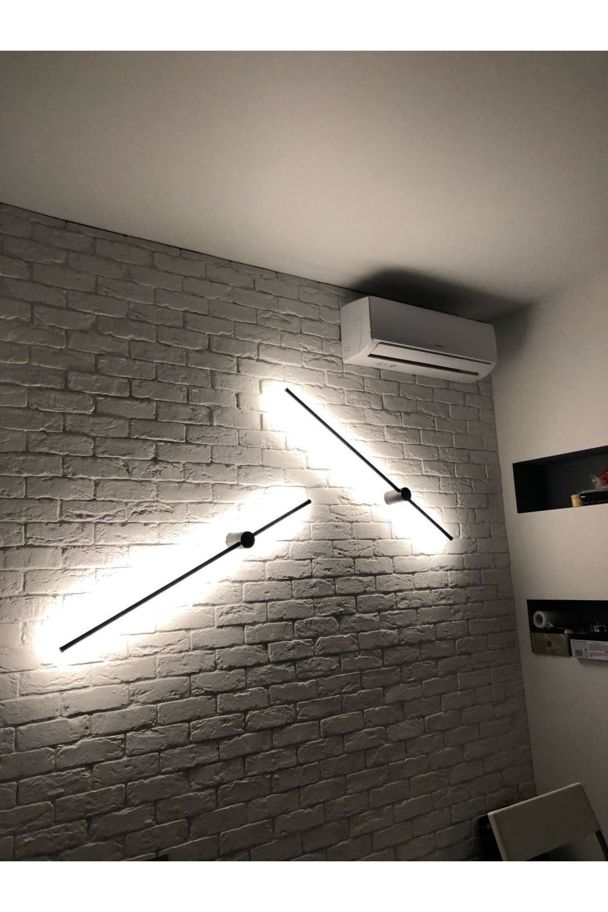 Philips Dekoratif Aluminyum Çubuk Duvar Aplik Mat Siyah 700mm