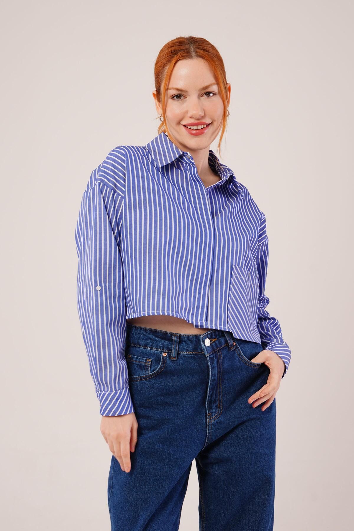 Asap Crop Model Cepli Ve Çizgili Mavi Gömlek