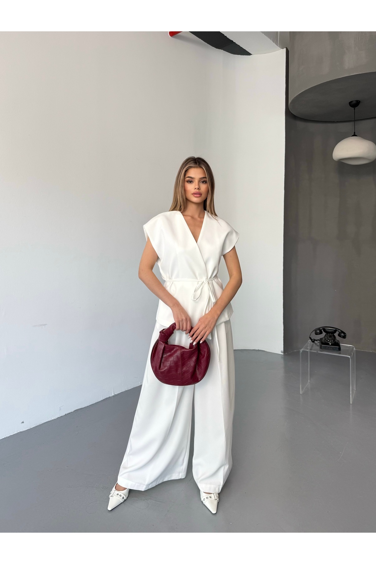 Cappmoda-Tkm-03676 White Padded Vest Palazzo Trousers Polyviscon Fabric Double Suit 4