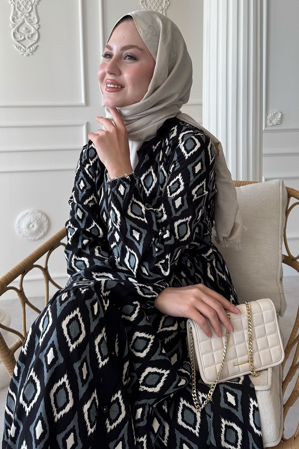 InStyle-Rochie neagră din viscoză marmorată cu model triunghi 5