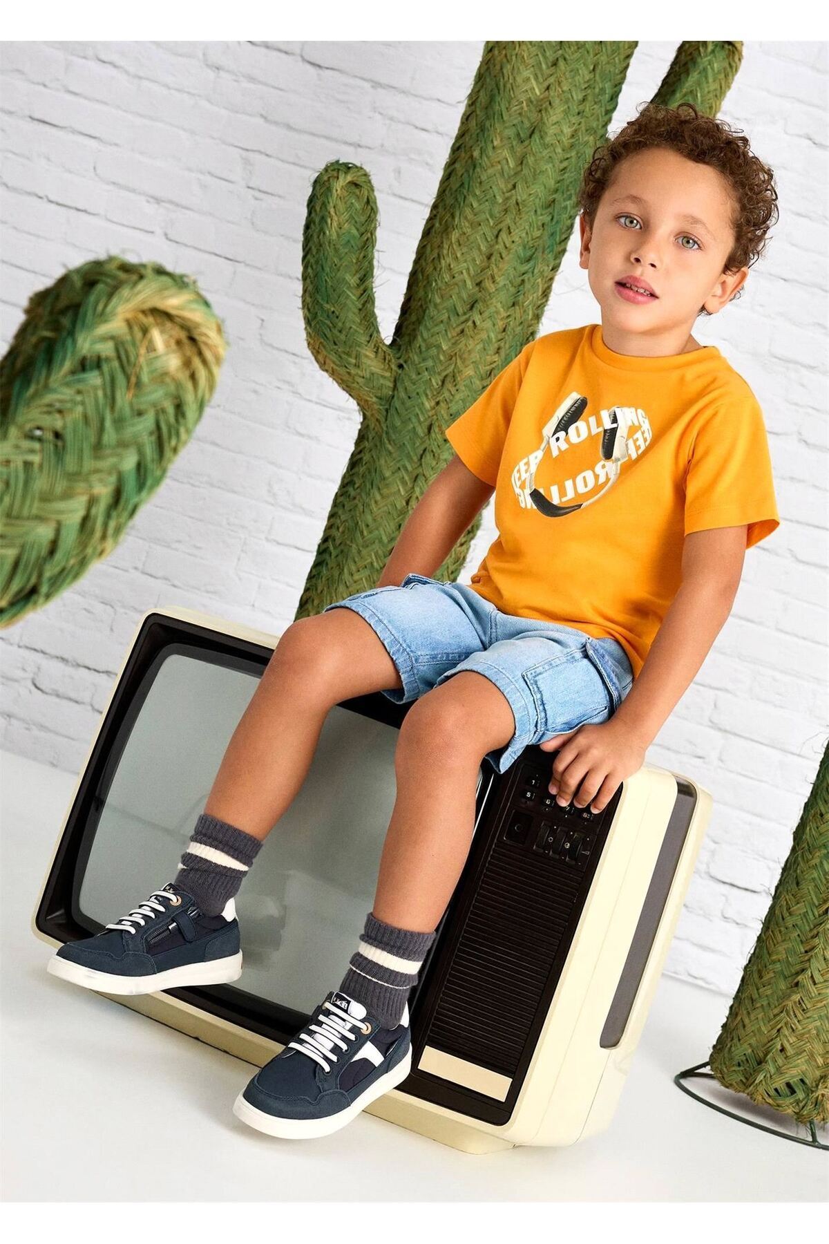complete the look image