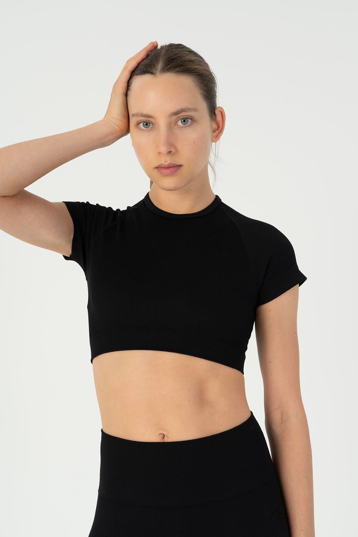 MARATON SlimFit Kadın Bisiklet Yaka Kısa Kol Siyah Crop Top
