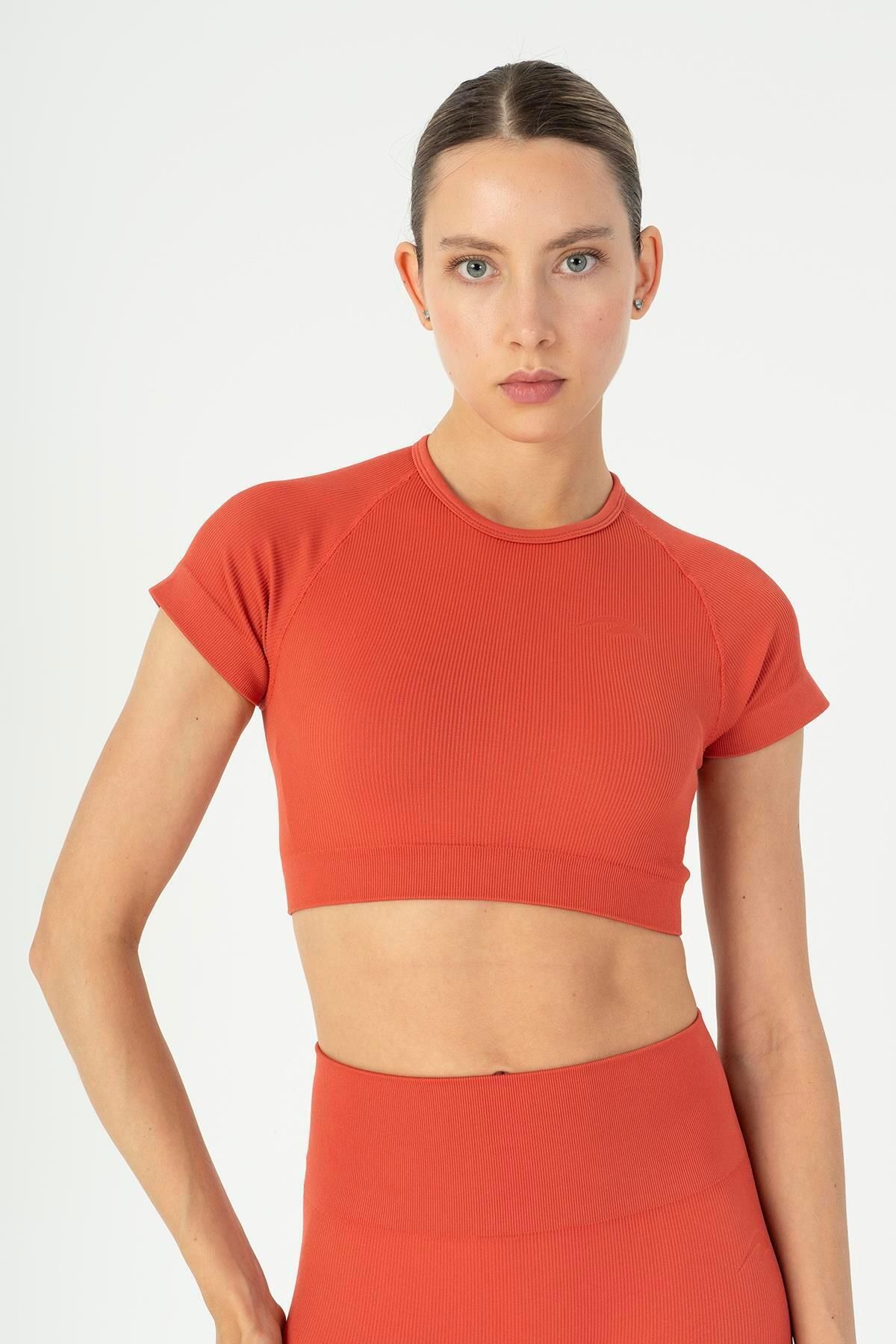 MARATON SlimFit Kadın Bisiklet Yaka Kısa Kol Kiremit Crop Top