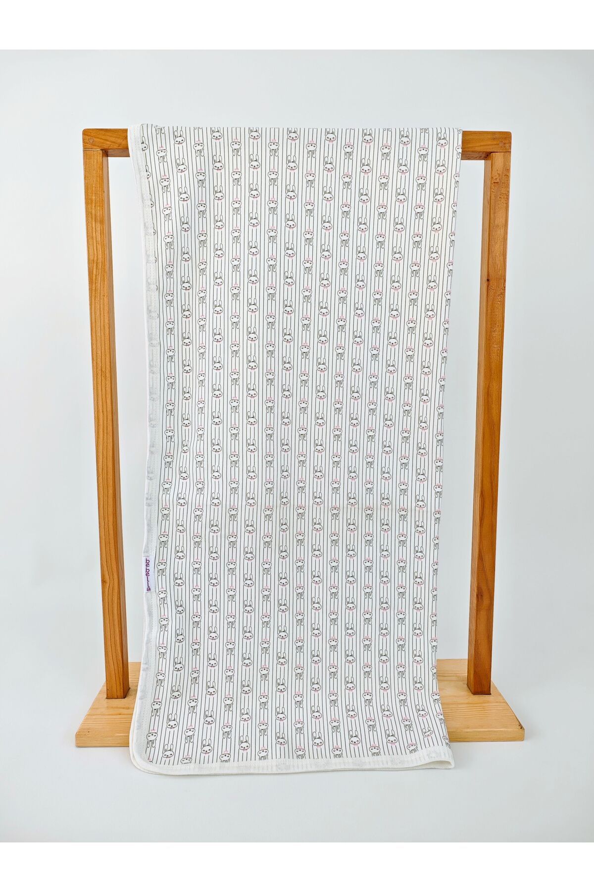 Bebella Desenli %100 Pamuklu Tek Katlı Bebek Battaniyesi 90x85cm Kız/Erkek Kundak Mevsimlik Çok Amaçlı Örtü