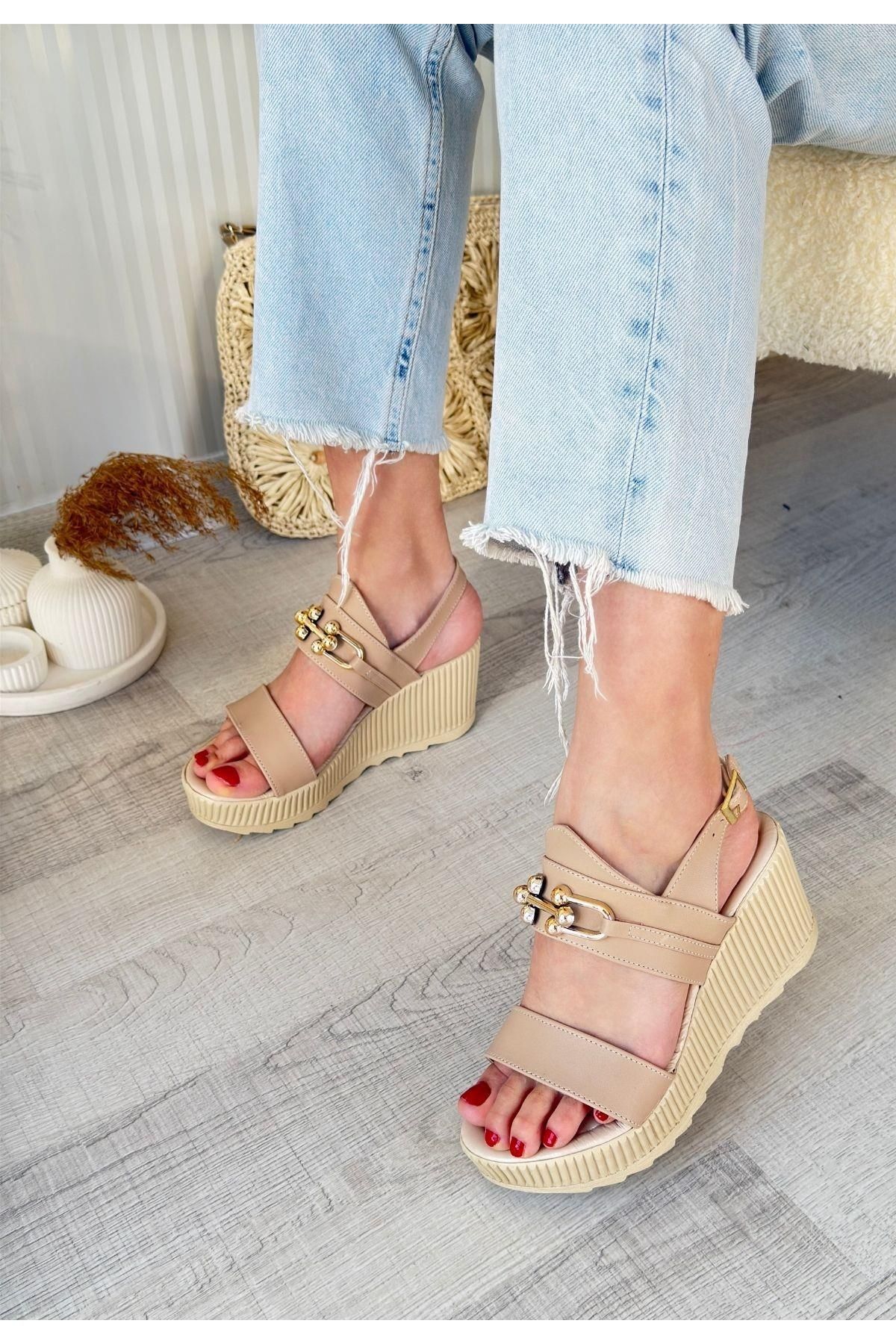 Nil Shoes Gitay Nude Cilt Dolgu Topuk Sandalet