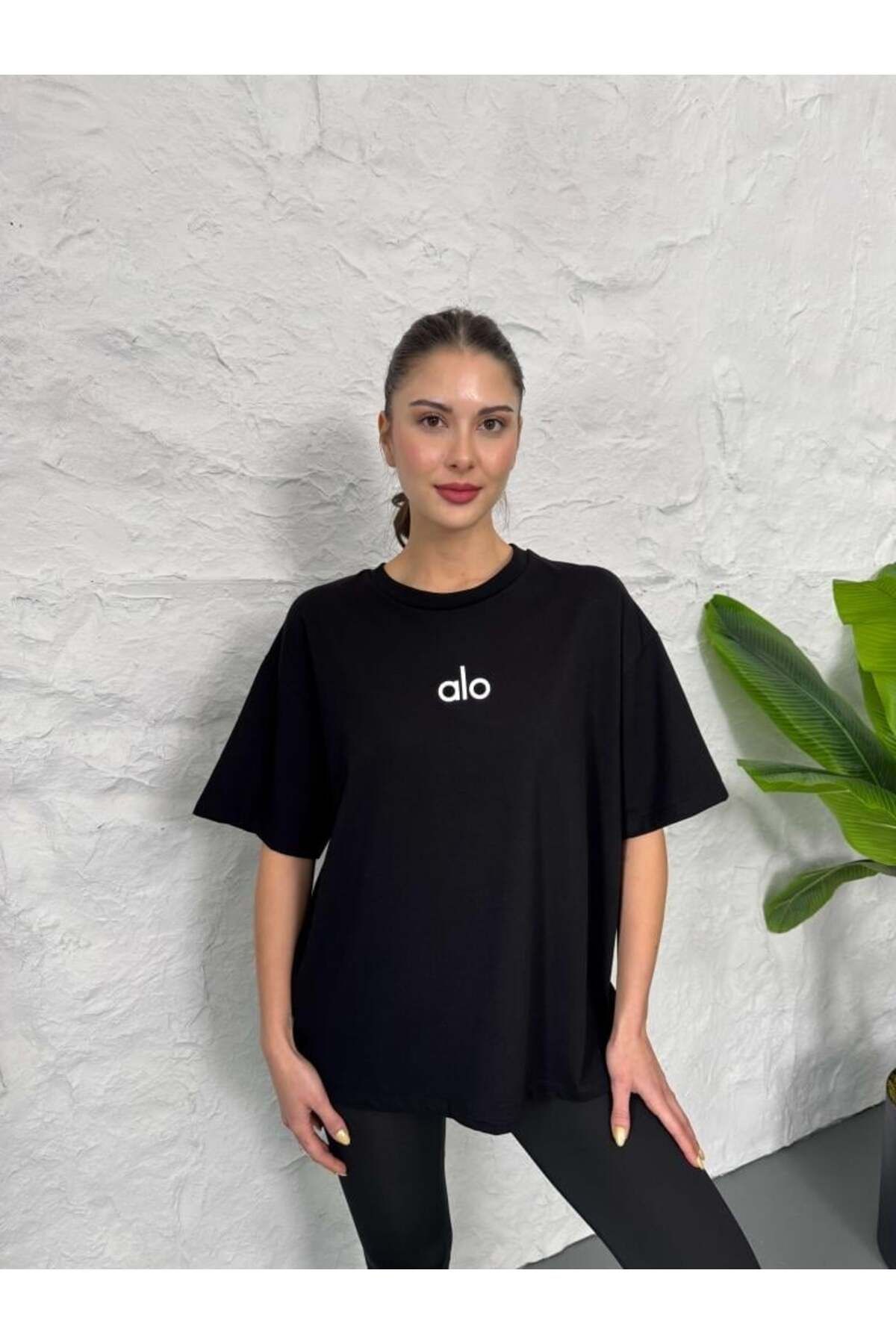 YouLikeButik Önü Yazı Detaylı Basic T-Shirt -Beyaz-White