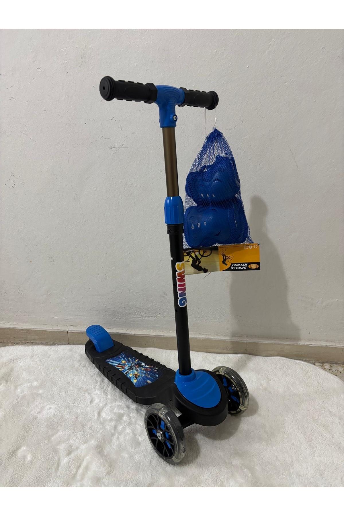 Hobbys Dizlik hediyeli ışıklı lüx scooter