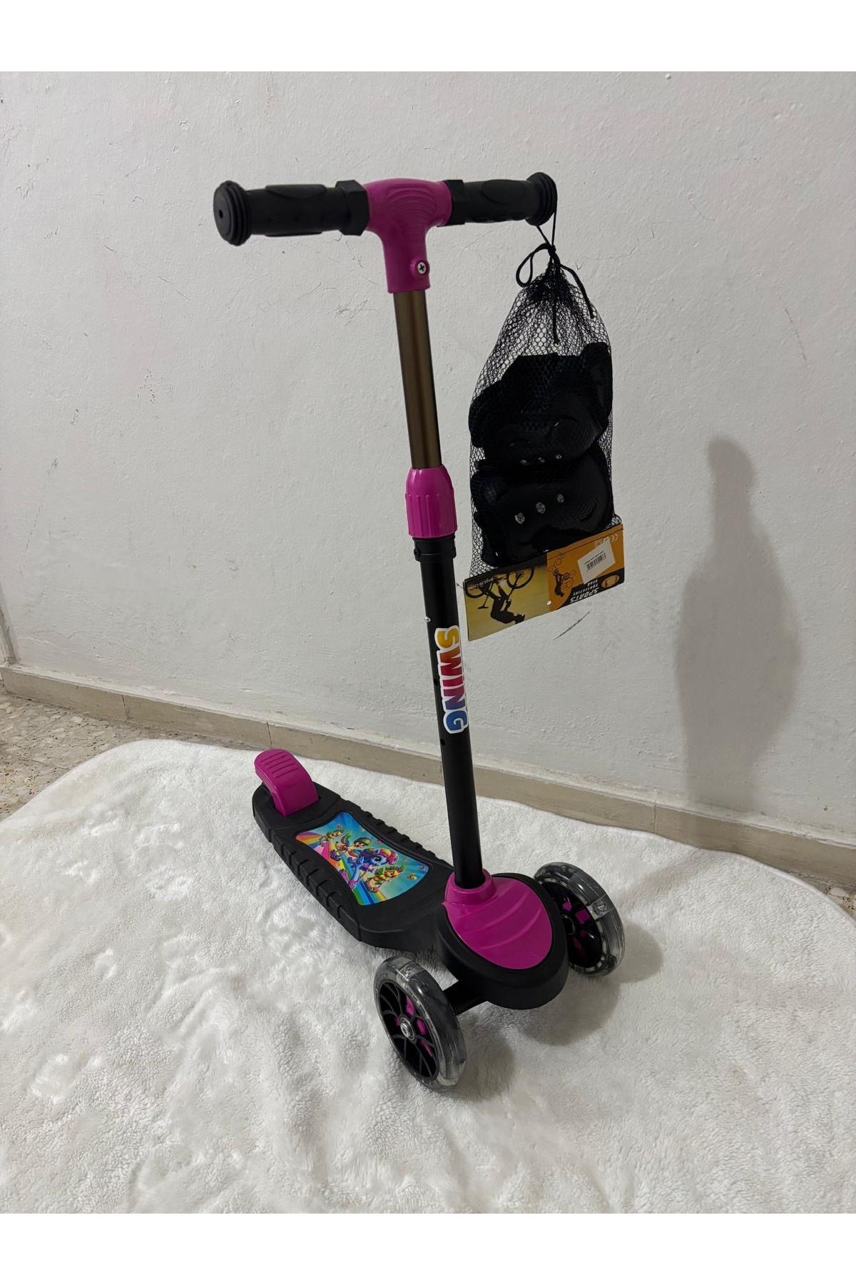 Hobbys Dizlik hediyeli ışıklı lüx scooter