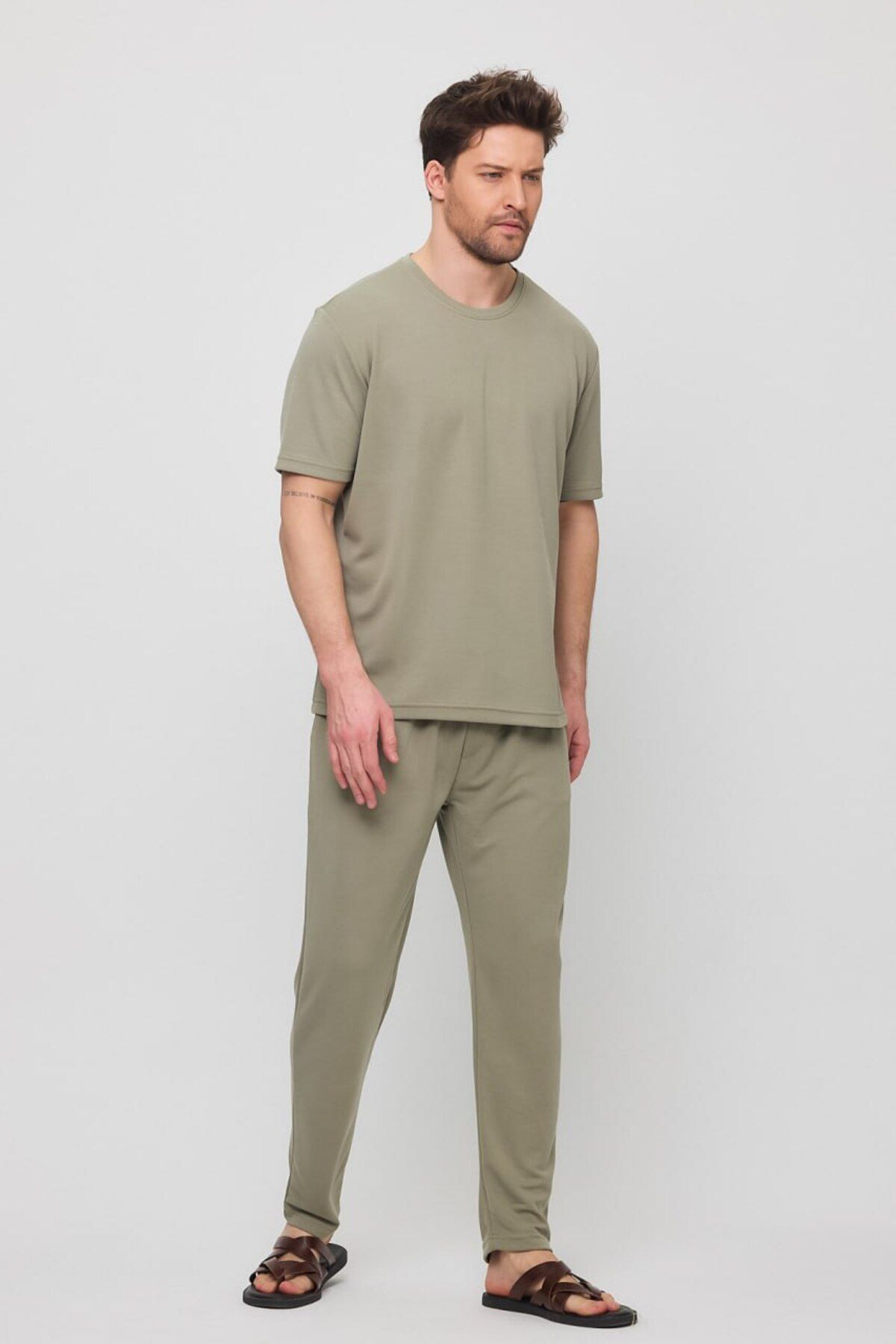 Old Arges Bisiklet Yaka Oversize Modal Kumaş T-shirt - Konfor ve Şıklık