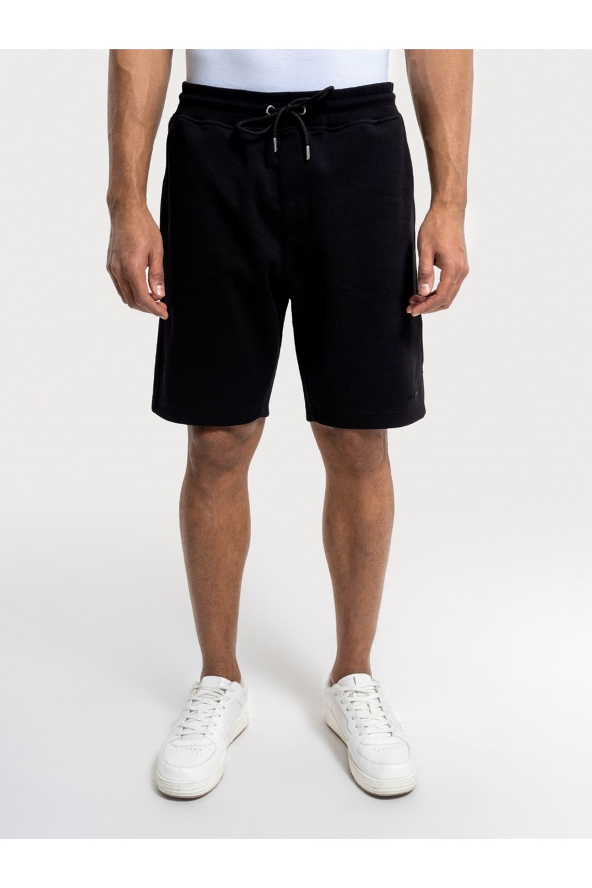 complete the look image