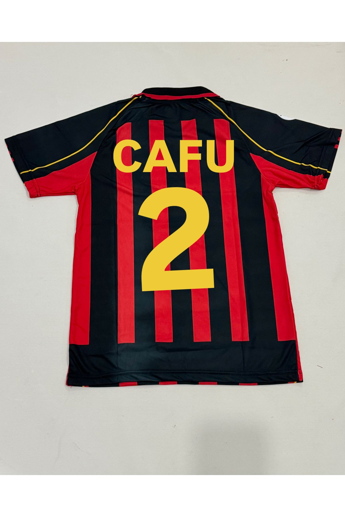 Mzone EFSANE MİLAN NOSTALJI CAFU YETİŞKİN FORMASI SIYAH YAKALI YETİŞKİN FORMASI