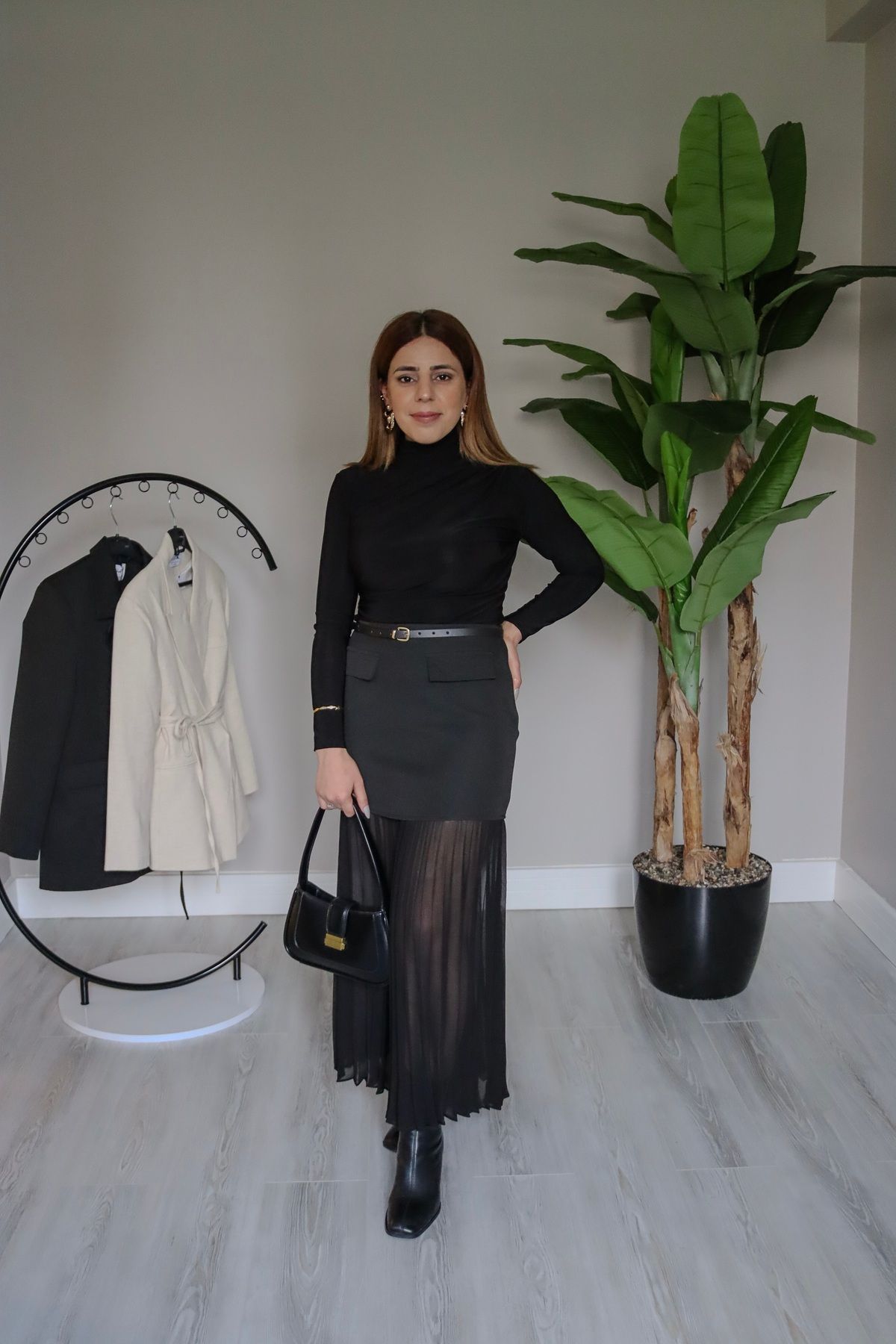 ChicAura Siyah Yüksek Bel Piliseli Etek