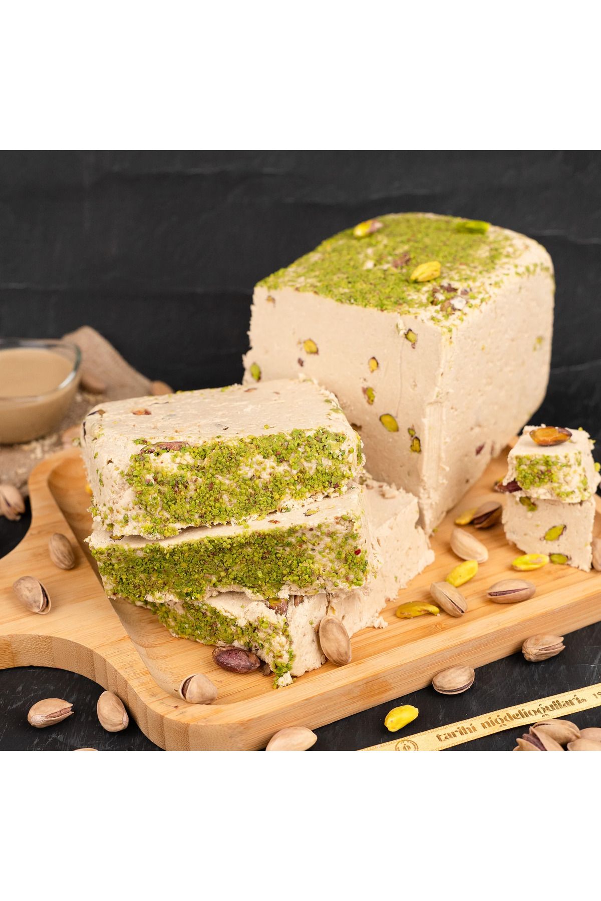 Tarihi Niğdelioğulları Antep Fıstıklı Helva 1kg