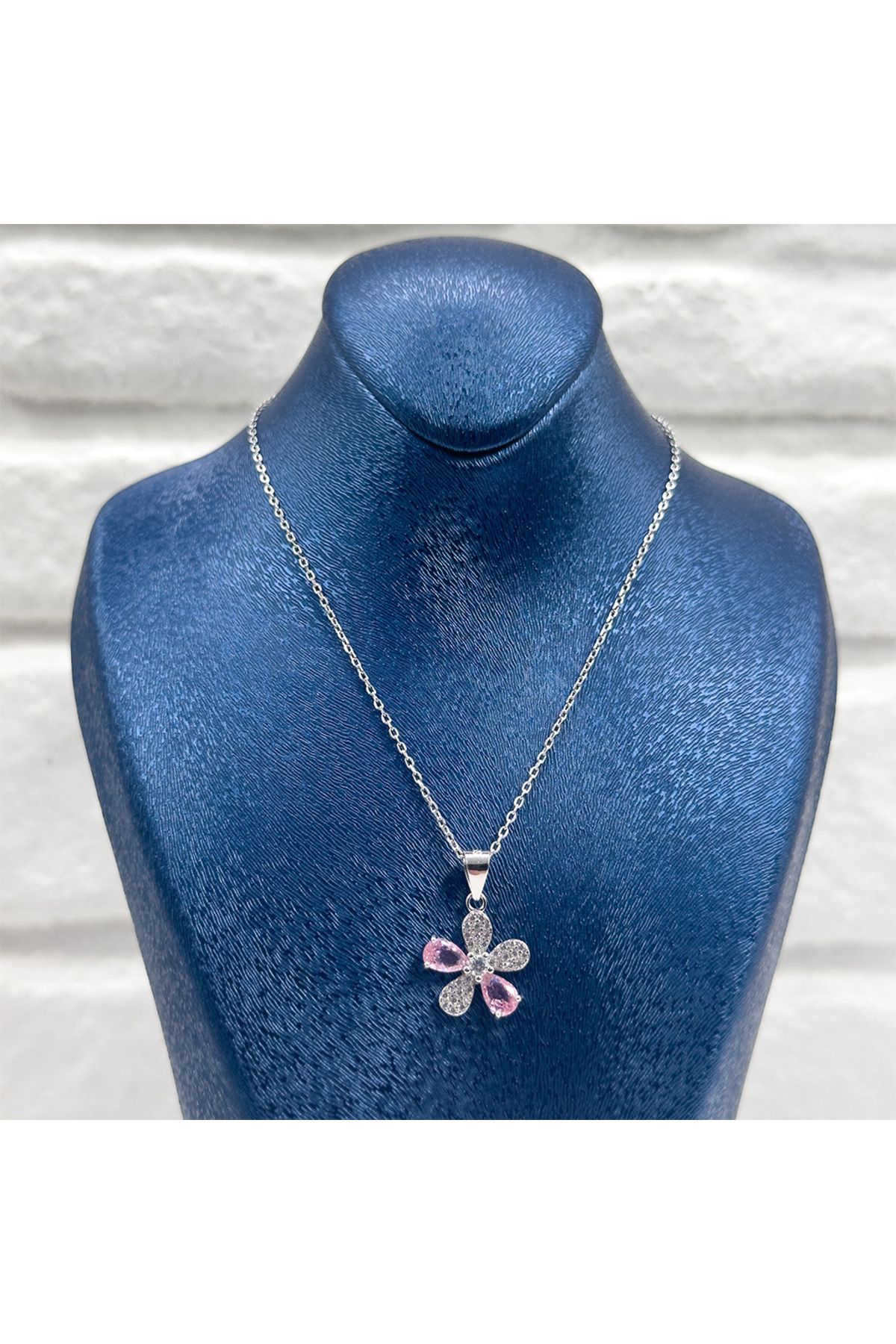 Livora Jewelry Pembe Kuvars Çiçek Gümüş Kolye