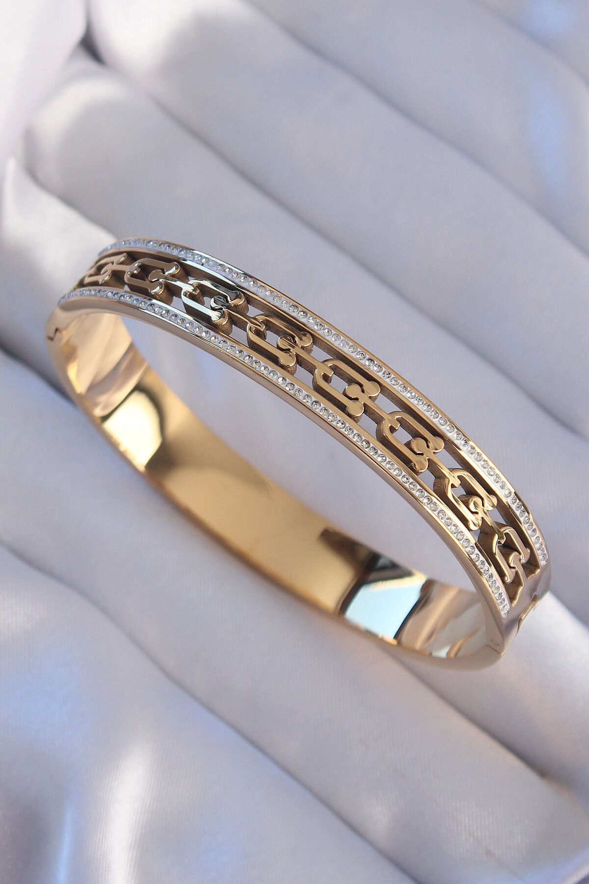 robotrend 316L Çelik Özel Seri Gold Renk Zirkon Taşlı Tiffany Model Kelepçe