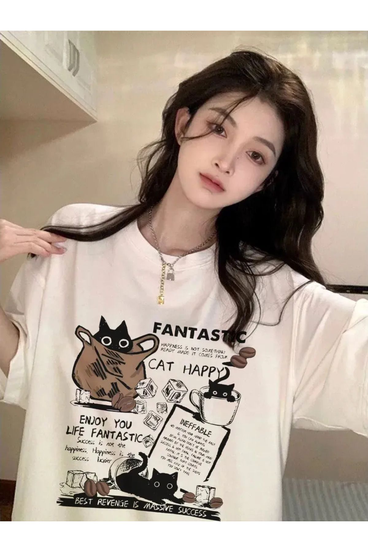 EFFRENATU Fantastik Kedicik Baskılı Bisiklet Yaka Kısa Kol T-shirt