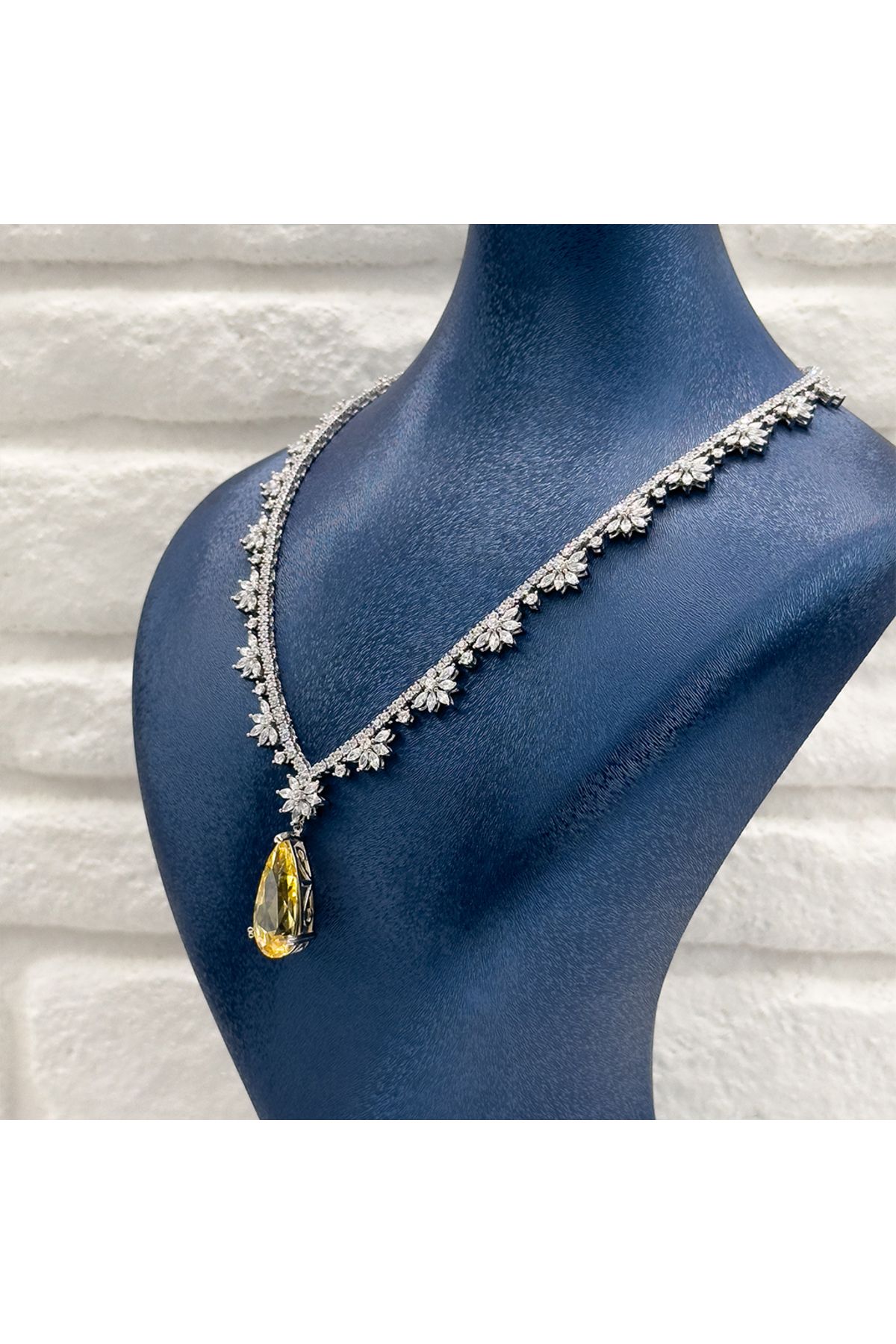Livora Jewelry Pırlanta Montür Damla Sitrin Taşlı Gümüş Gerdanlık