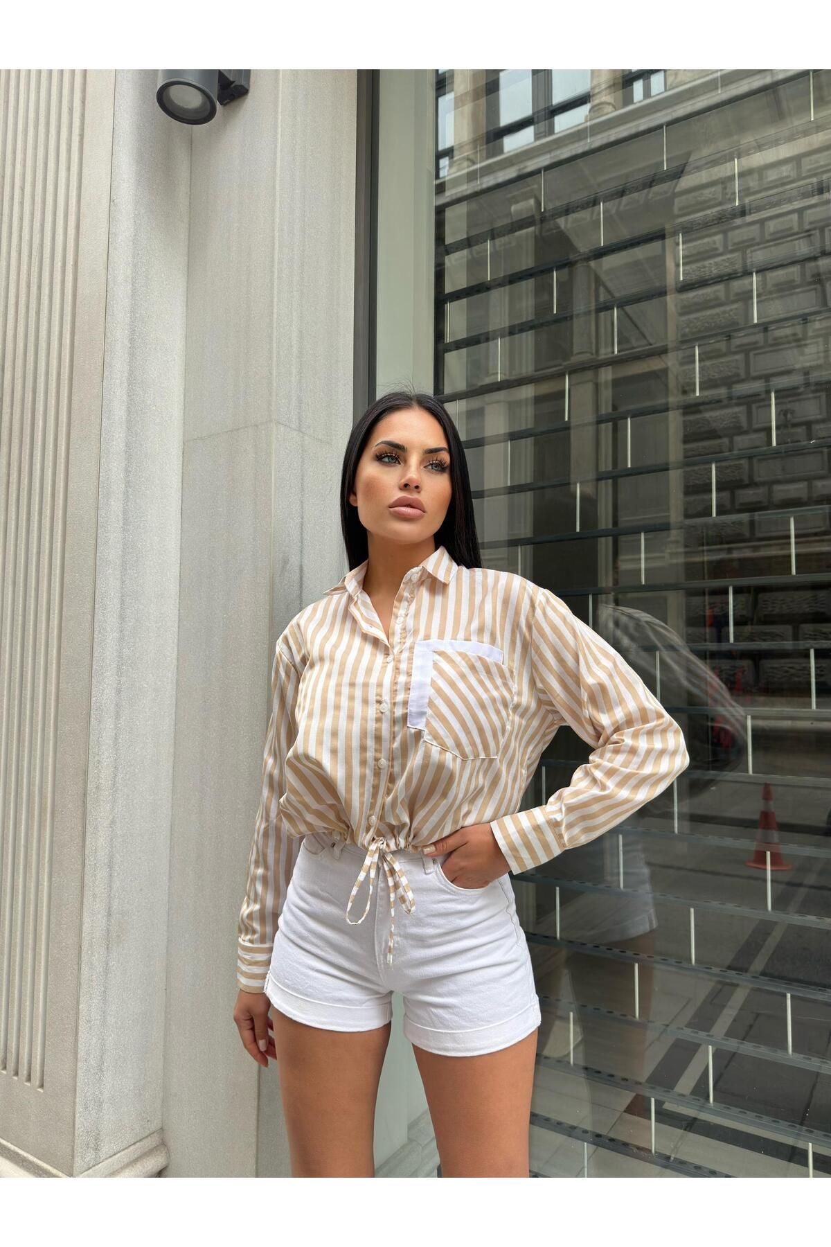 E-RICH Tek Cep Çizgi Detaylı Crop Poplin Gömlek