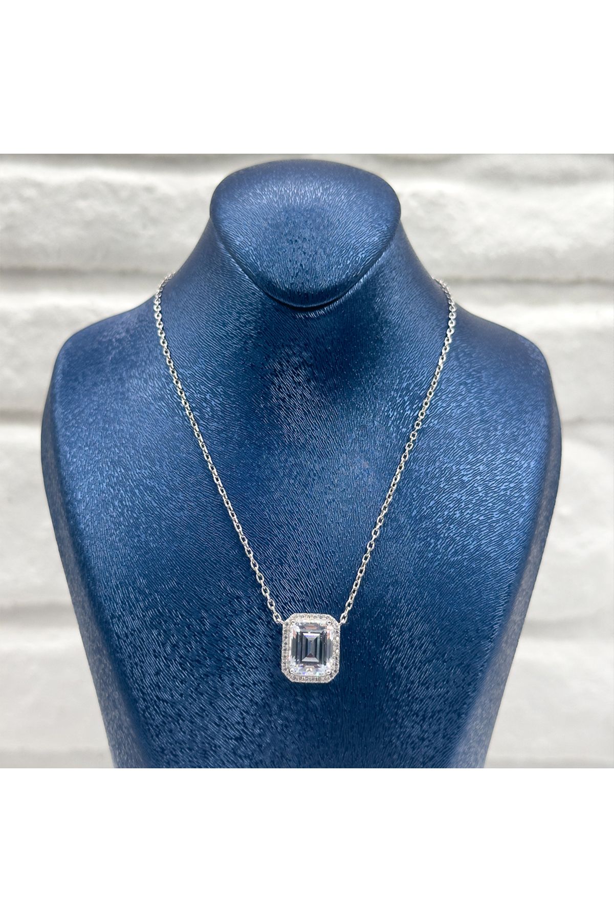 Livora Jewelry Tek Taş Baget Pırlanta Montür Gümüş Kolye