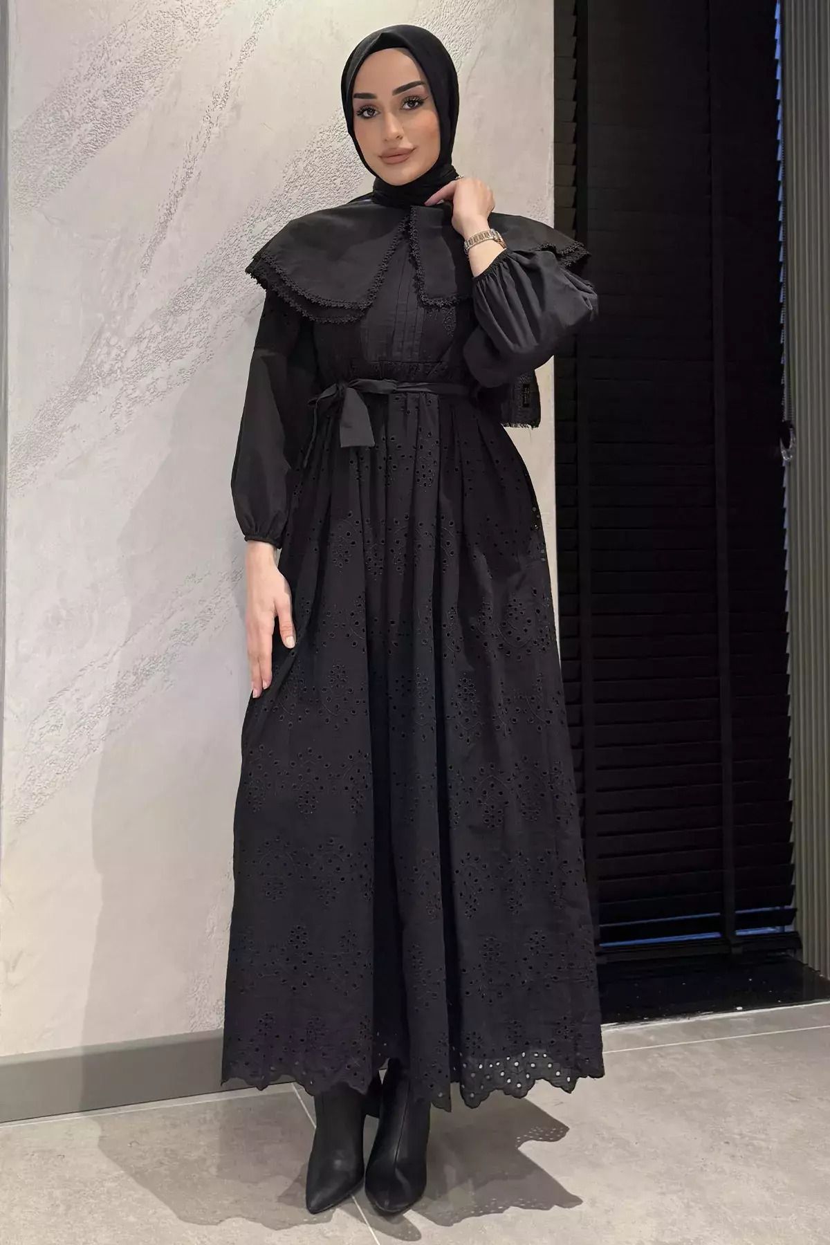 julude Siyah Kadın Büyük Yakalı Fistolu Tesettür Elbise