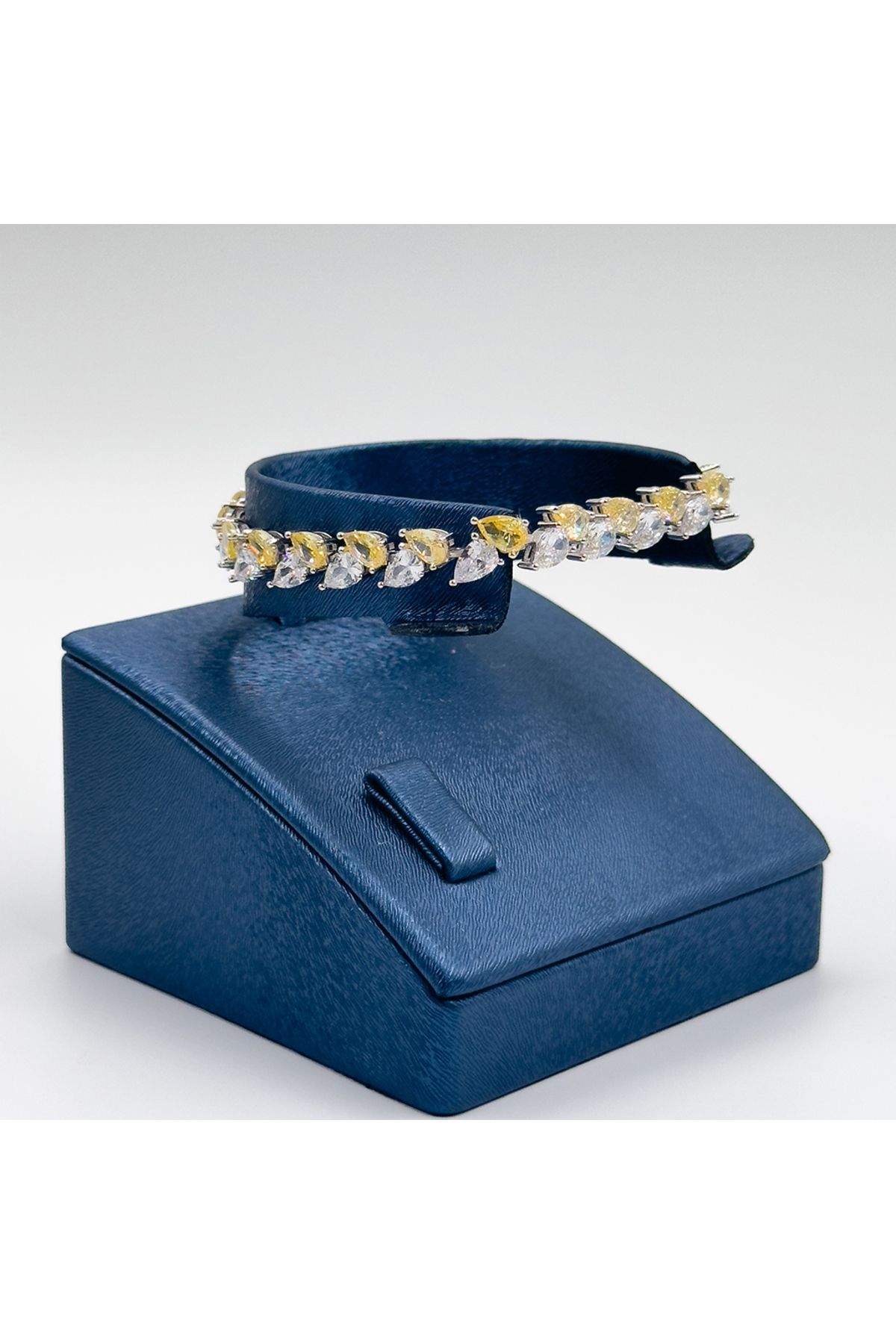 Livora Jewelry Pırlanta Montür Sitrin Taşlı Gümüş Bileklik
