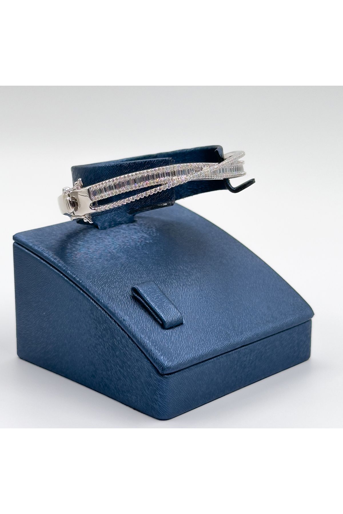 Livora Jewelry Pırlanta Montür Baget Taşlı Kelepçe Gümüş Bileklik