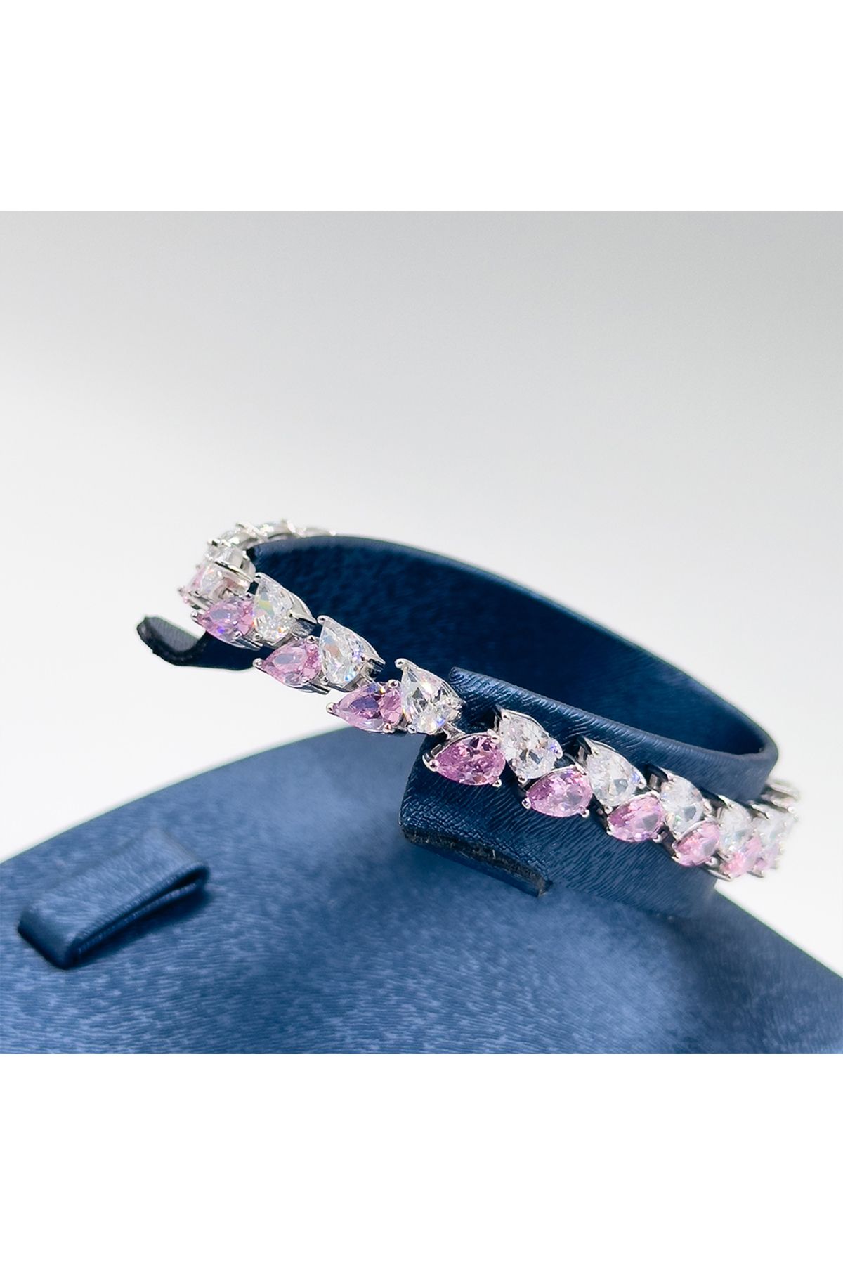 Livora Jewelry Pırlanta Montür Pembe Kuvars Gümüş Bileklik