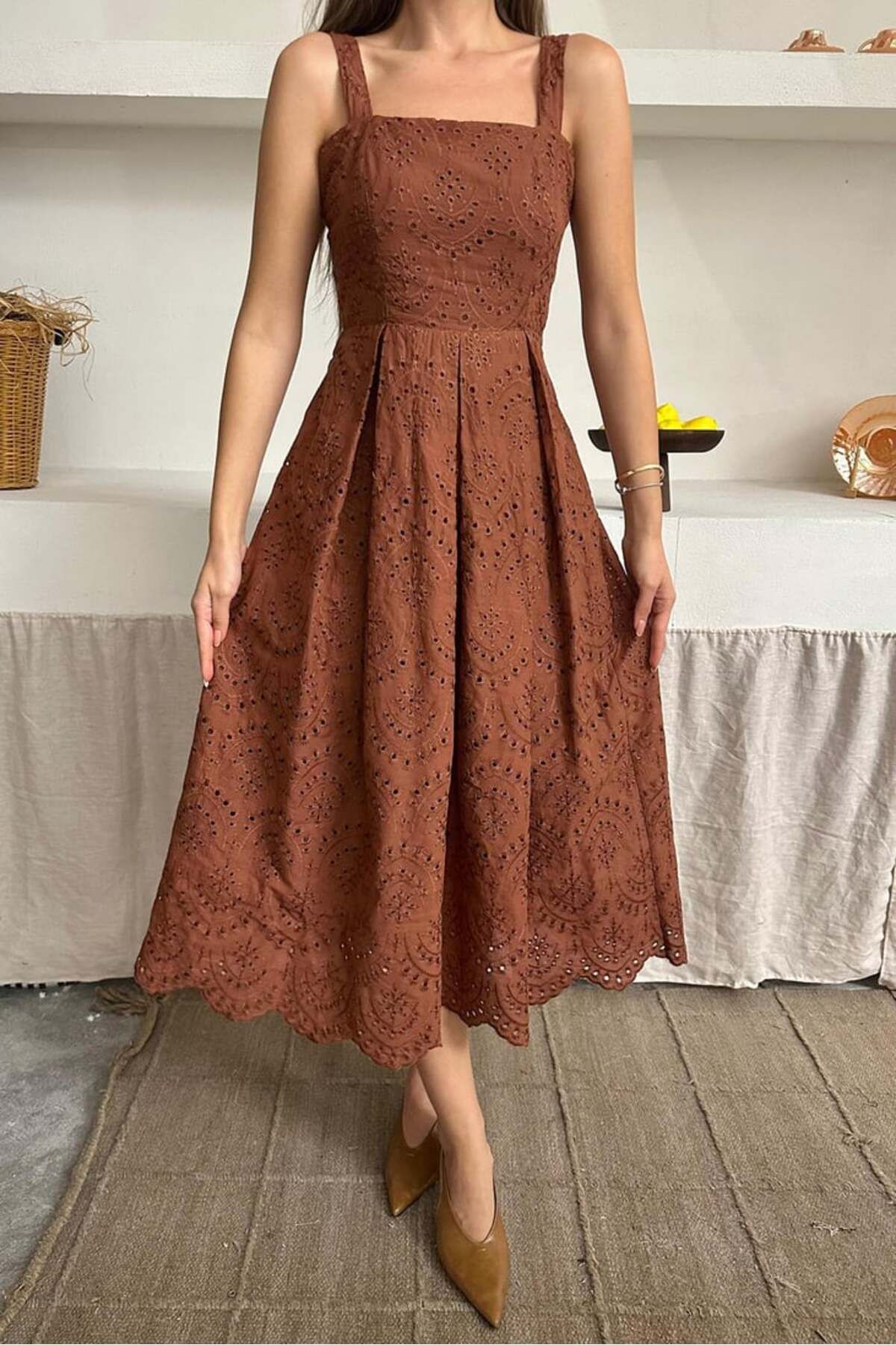 Store Fisto İşlemeli Askı Aparatlı Elbise