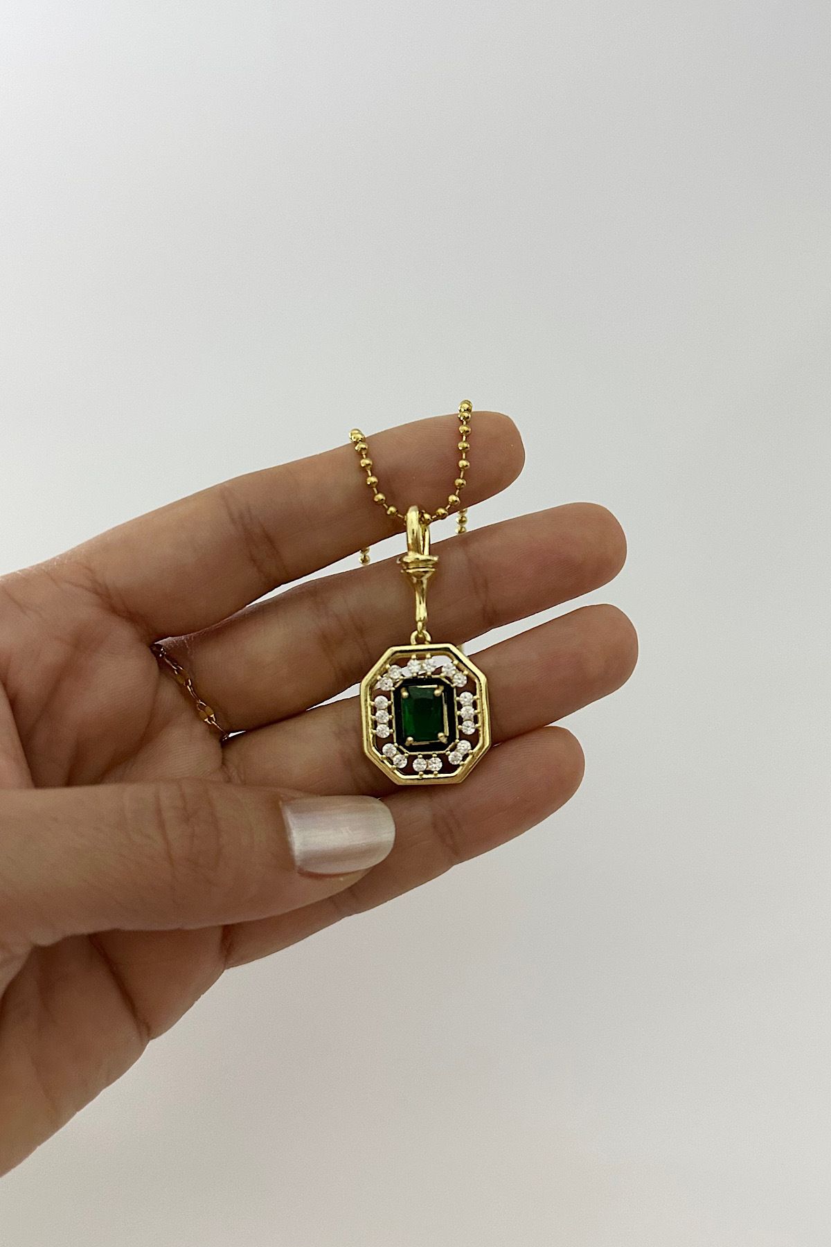 DELEIZA ACCESSORY Yeşil Taşlı Vintage Görünümlü Büyük Boy Gold Kolye