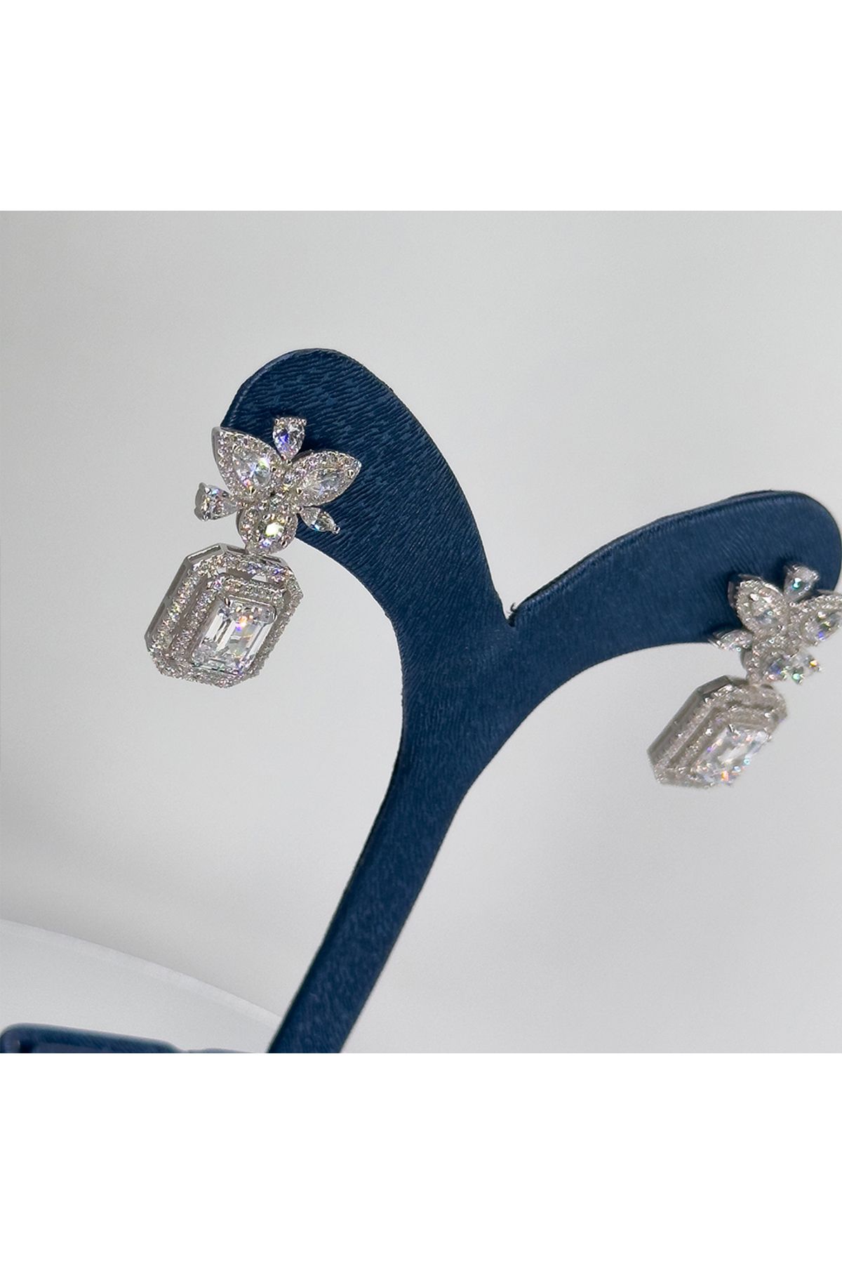 Livora Jewelry Baget Taşlı Özel Üretim Gümüş Küpe