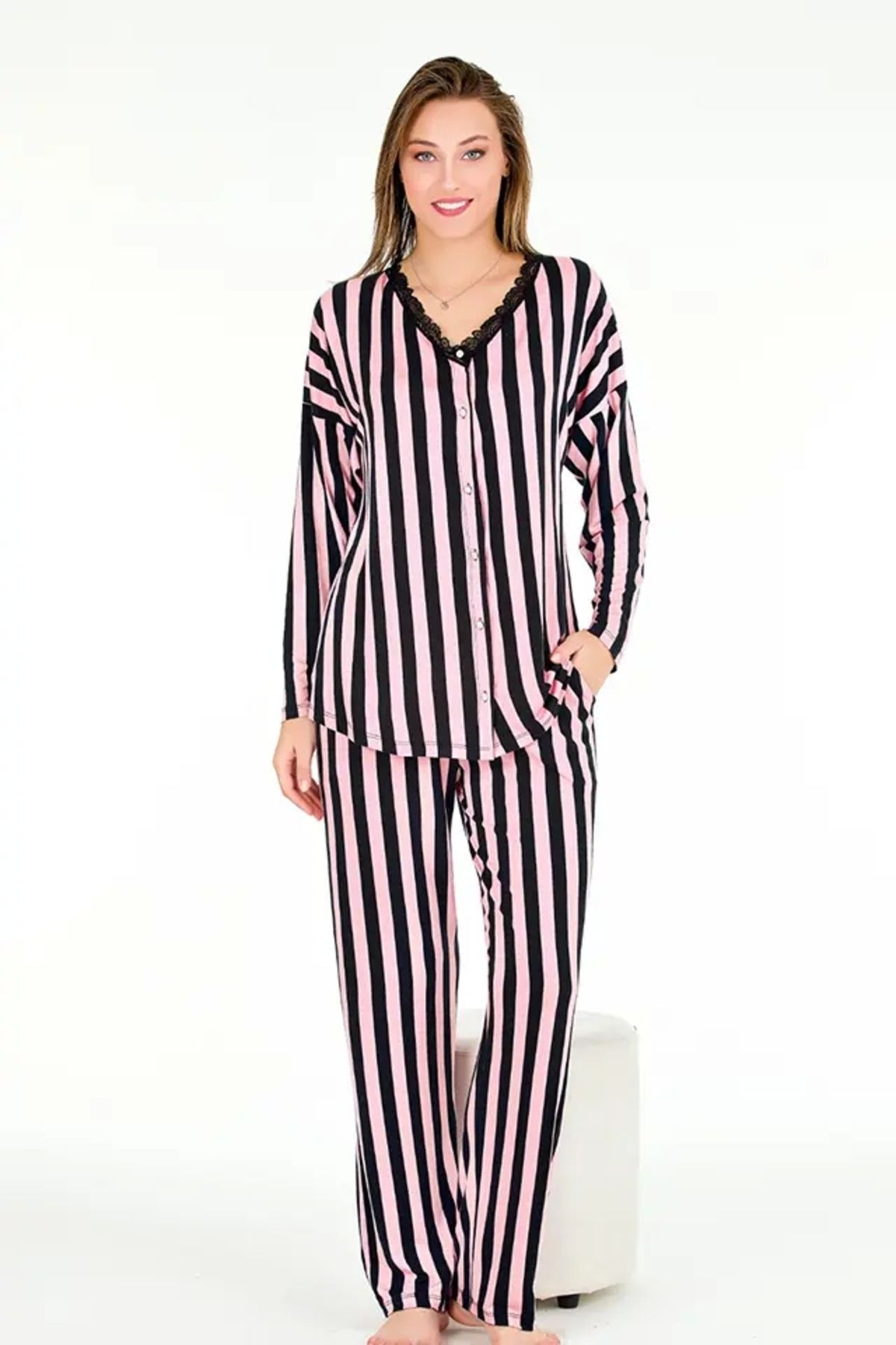 azra moda Uzun Kol Onü Düğmeli Pembe Seritli Pijama Takımı
