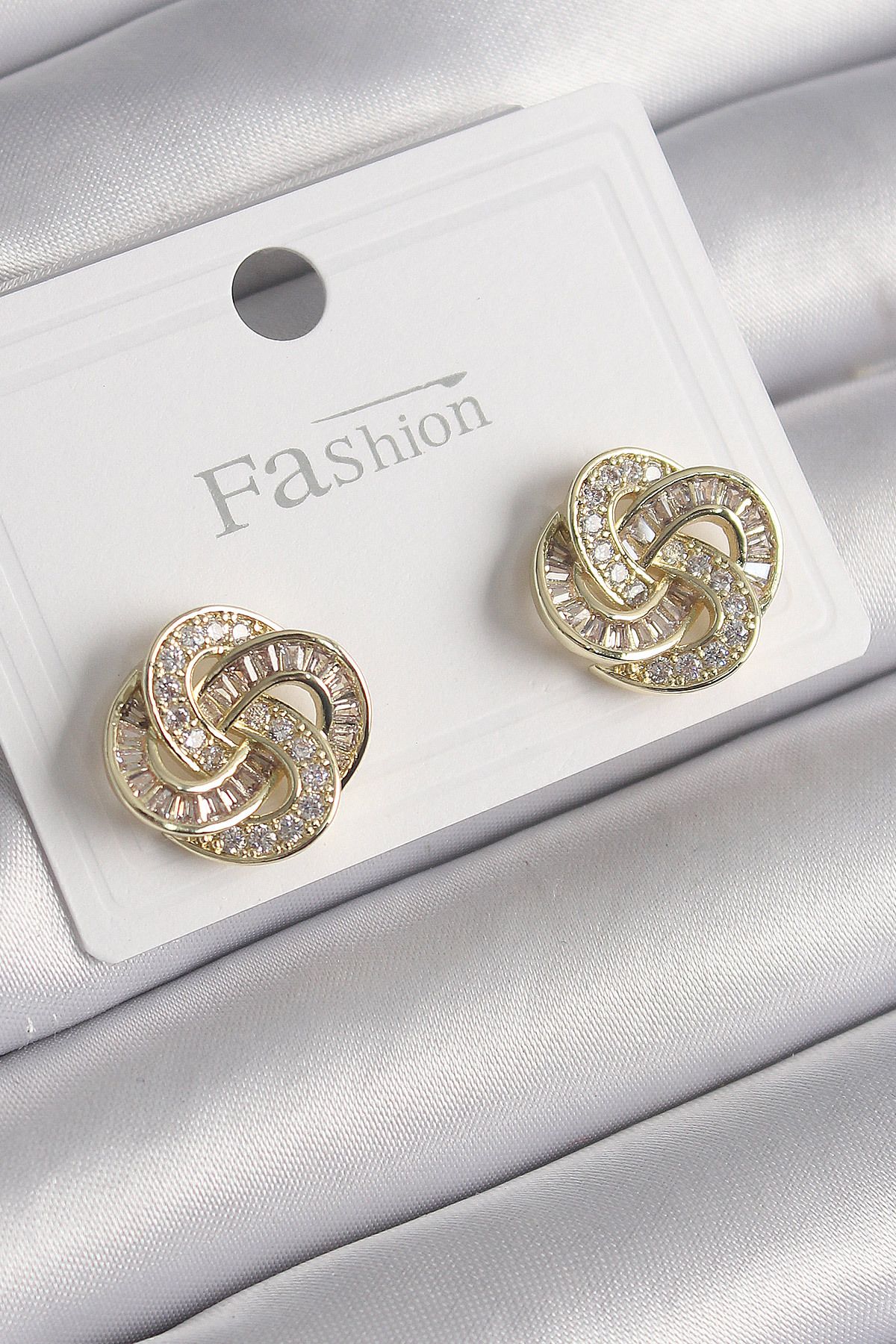 BZK ACCESSORİES Pirinç Gold Renk Zirkon Taşlı Çiçek Model Kadın Küpe
