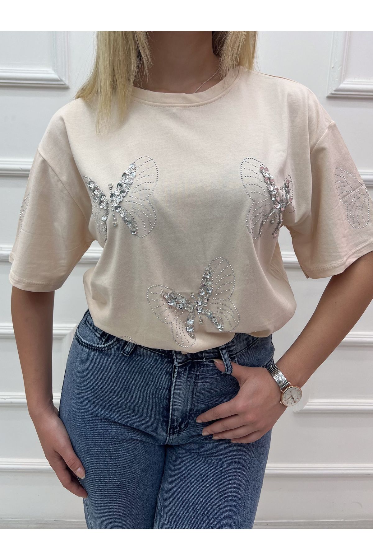 MODA 42 BÜYÜK KELEBEK BASKILI TAŞLI SIFIR YAKA TSHIRT