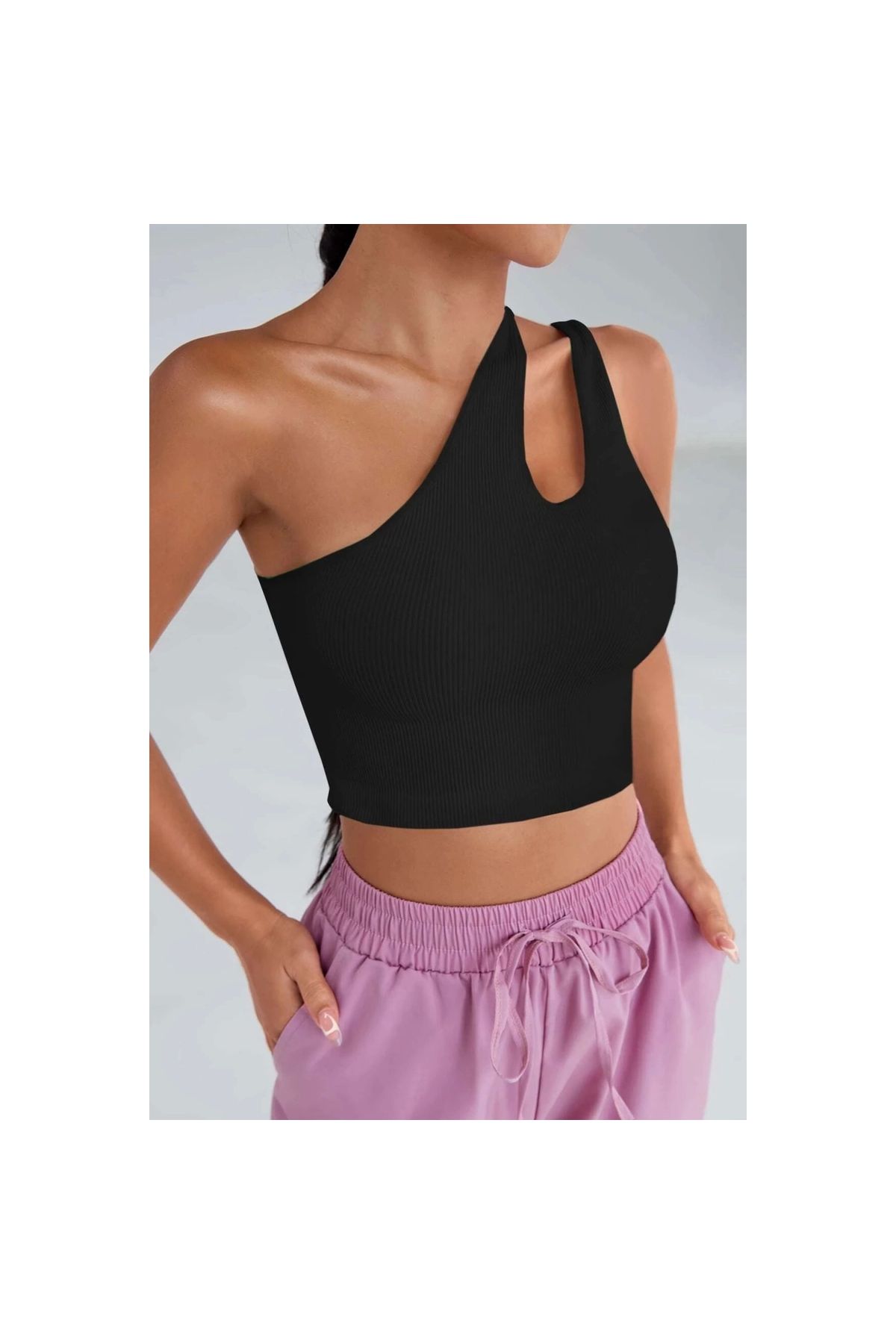 Marsilyan - Kadın Siyah Tek Omuz Cut Out Detaylı Crop Top Bluz
