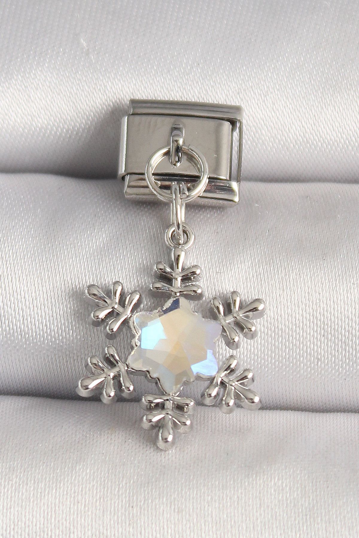 callerrons accessories Gümüş Renk Zirkon Taşlı Kar Tanesi Model Nomination Charm - EBJ250501W32904
