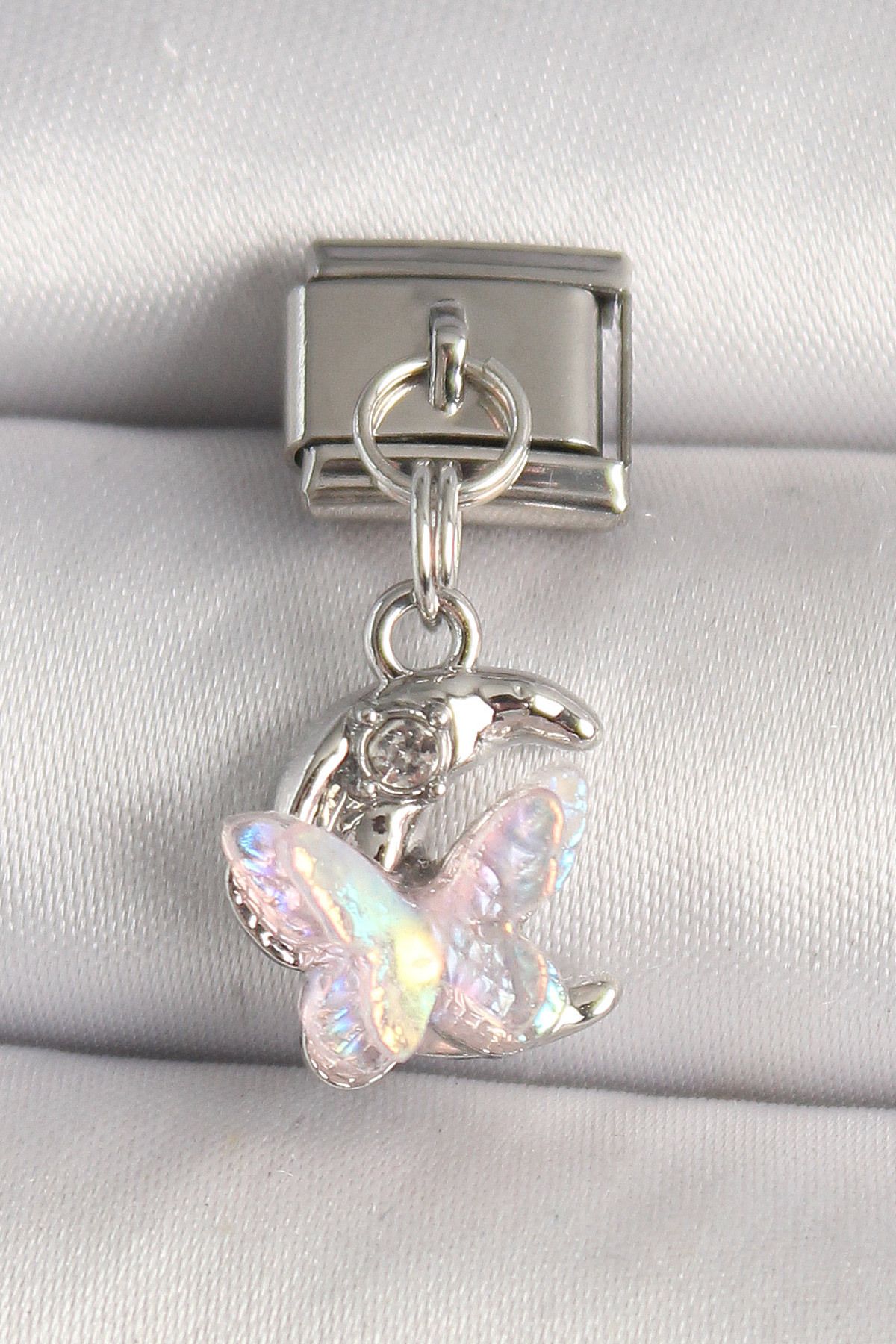 callerrons accessories Gümüş Renk Zirkon Taşlı Hilal Pembe Mineli Kelebek Model Nomination Charm - EBJ250501W32922