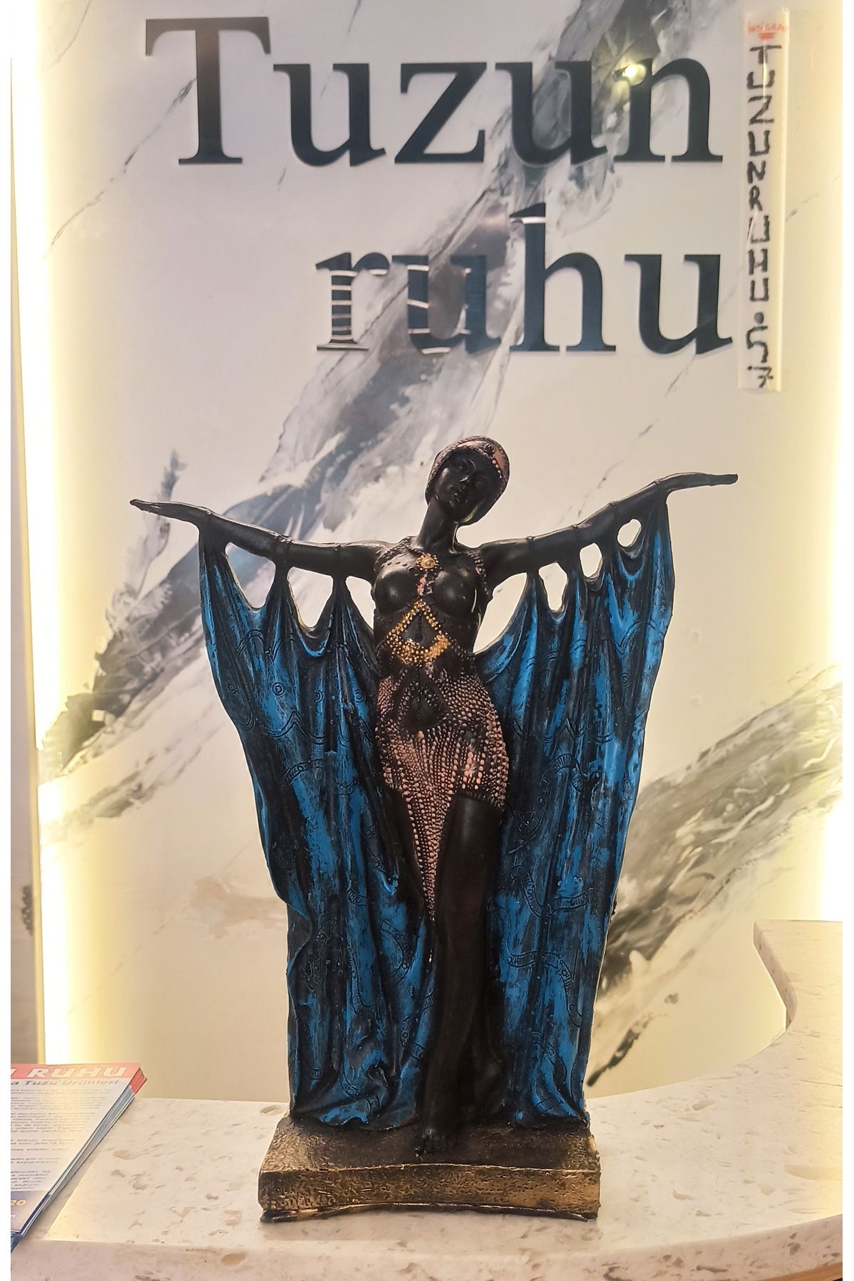 Tuzun Ruhu KRALİÇE SEMİRAMİS DANSÇISI ART DECO HEYKEL BİBLO