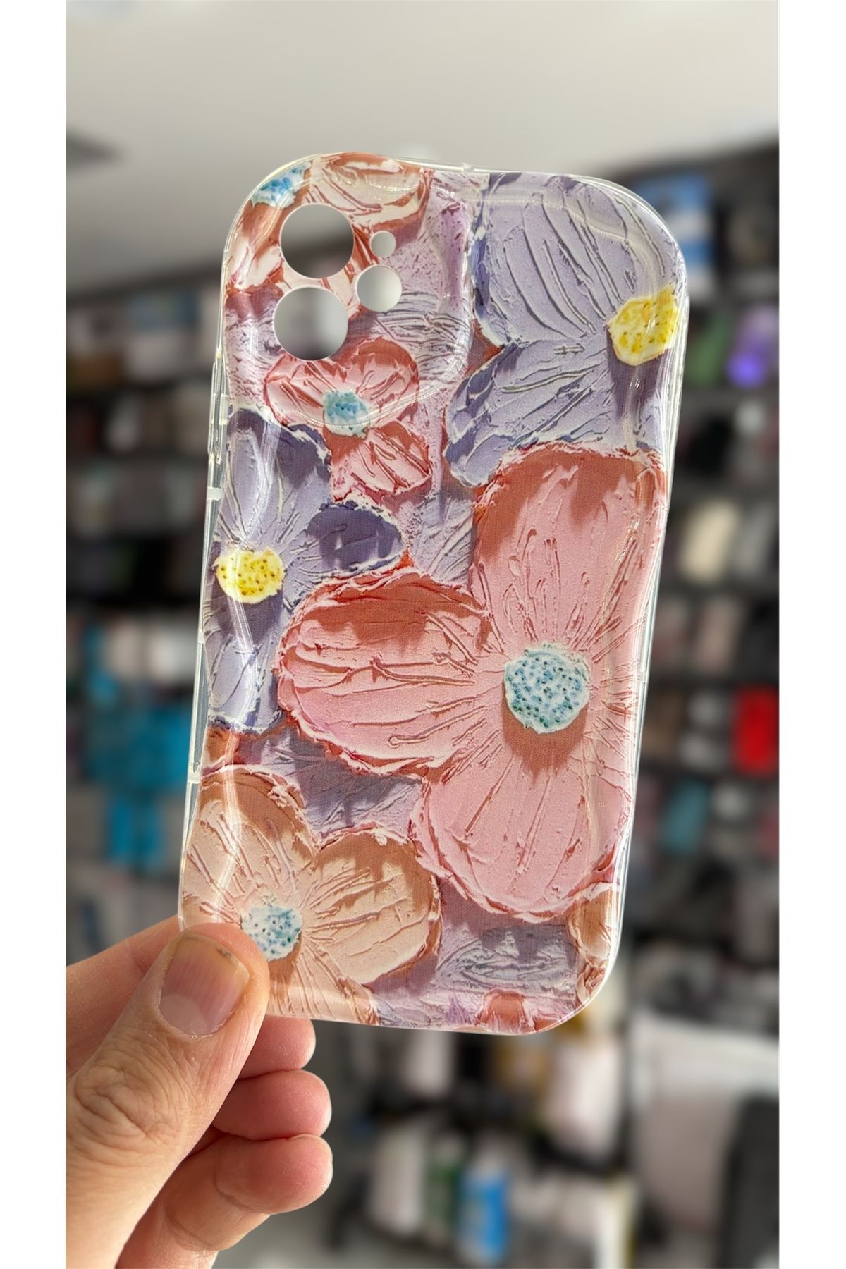 darkpower İPhone 11 Kabartmalı Çiçek Desenli 3 ü Bir Arada Darbe Emici Silikon Kılıf