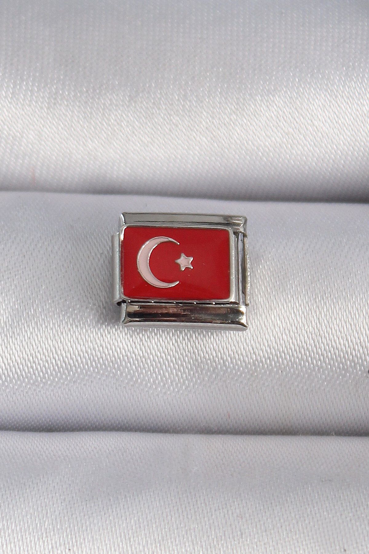 HobiDünyasıElif 316L Çelik Gümüş Renk Türk Bayrağı İşlemeli Nomination Charm - Lisinya