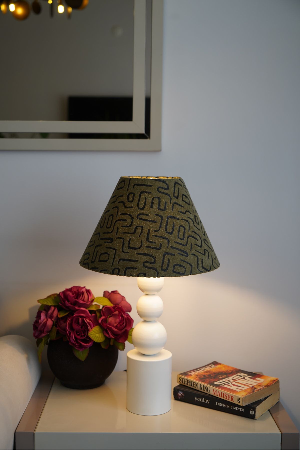 retro home design Özel Krem Ayaklı Kadife Kumaş Konik Labirent Desenli Dekoratif Abajur Yatak Odası Salon