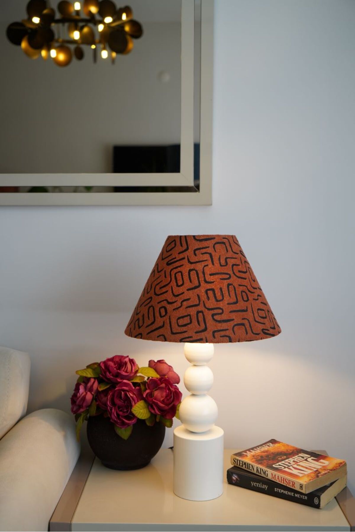 retro home design Özel Krem Ayaklı Kadife Kumaş Konik Labirent Desenli Dekoratif Abajur Yatak Odası Salon