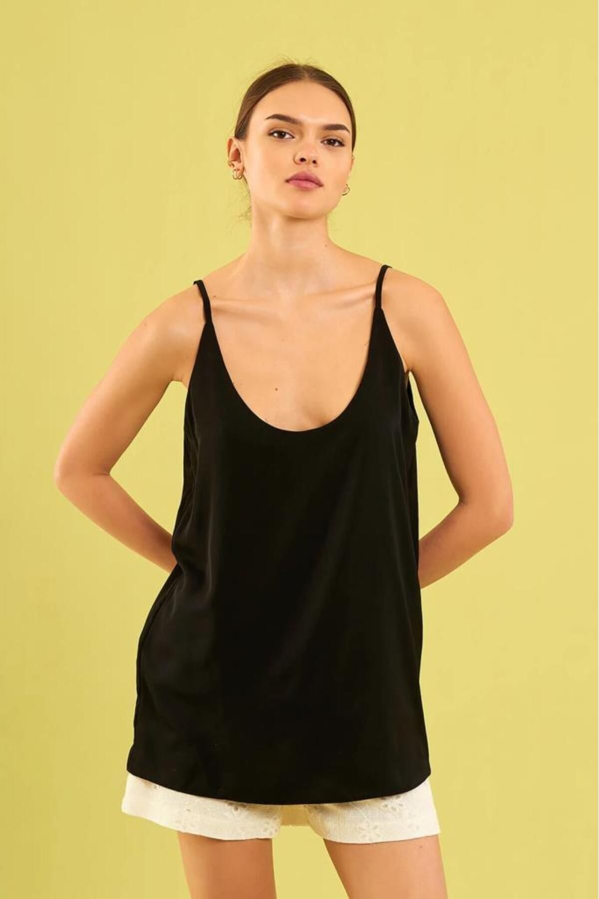 Lefon Kadın İnce Askılı Regular Fit Bluz 060127