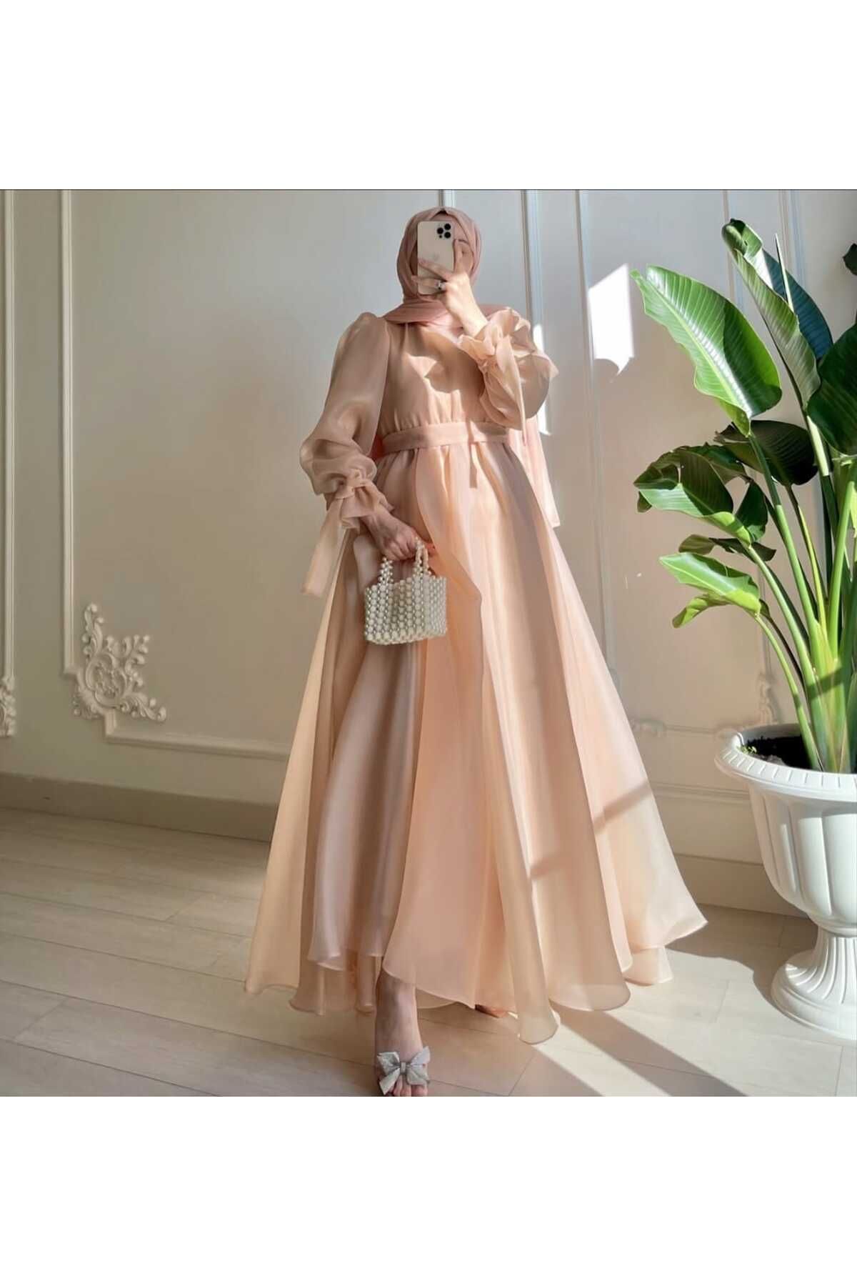 İnci helen model tesetür abiye