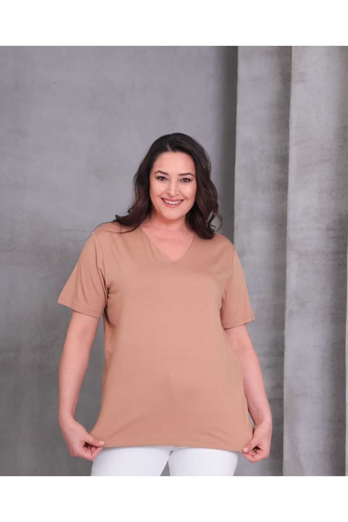 Seviliko Kadın Büyük Beden V Yaka Basic Kısa Kollu T-shirt Vizon