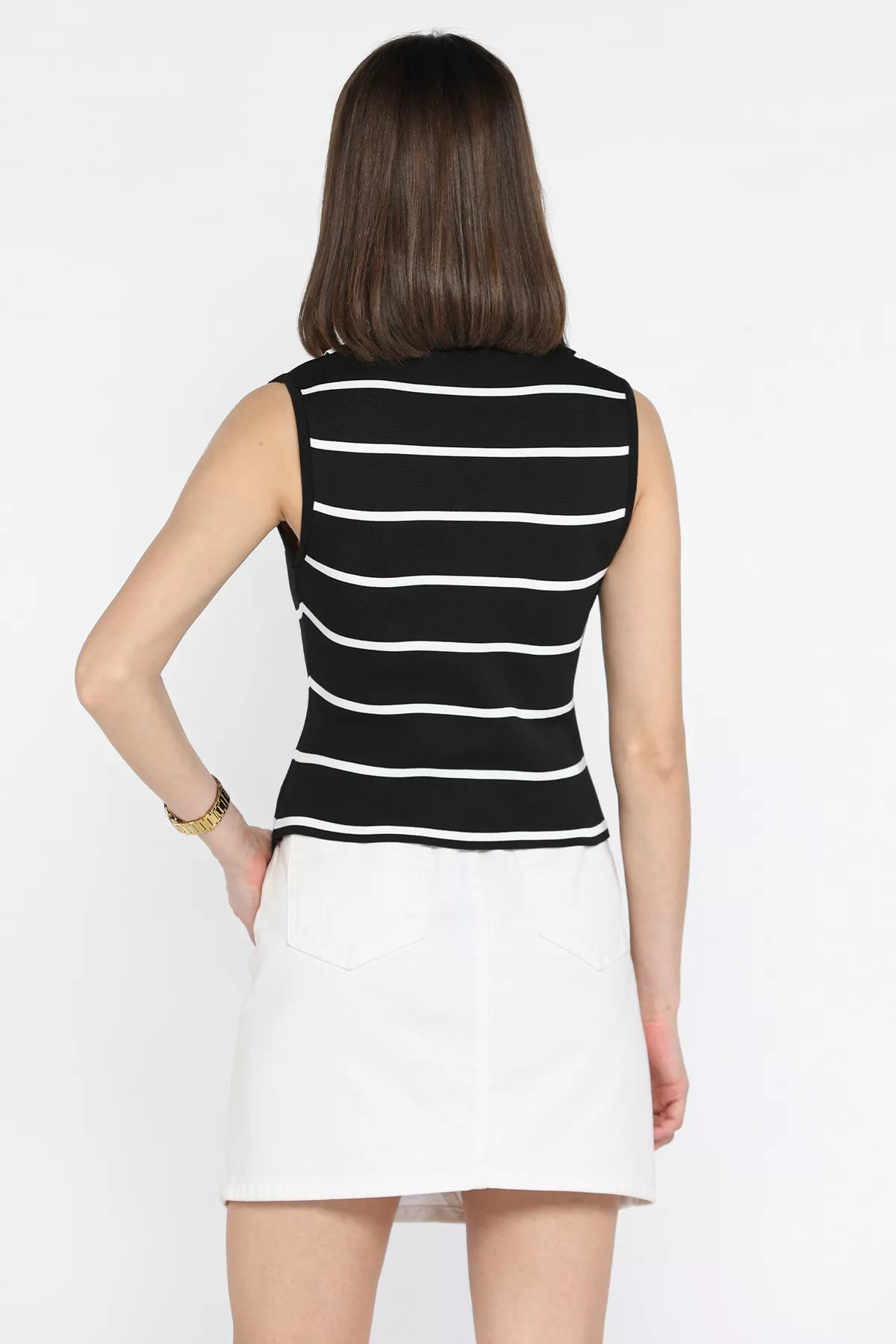 GÜLSELİ-Black Women's Bow Buttoned Stripe Patterned Knitwear Vest 4