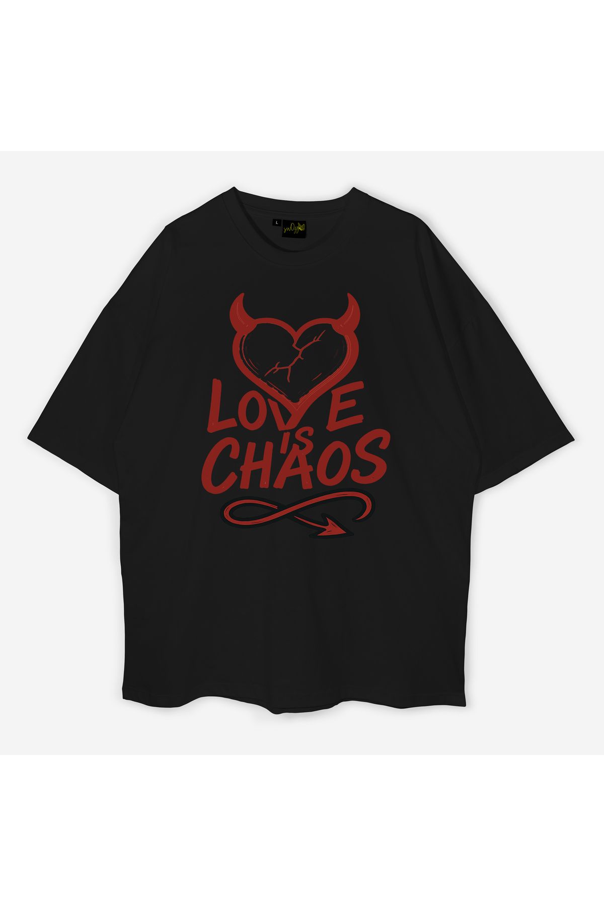 swOzz Siyah Oversize Unisex Yazılı Tişört – Love is Chaos Tasarımı | Sokak Stili Baskılı Model