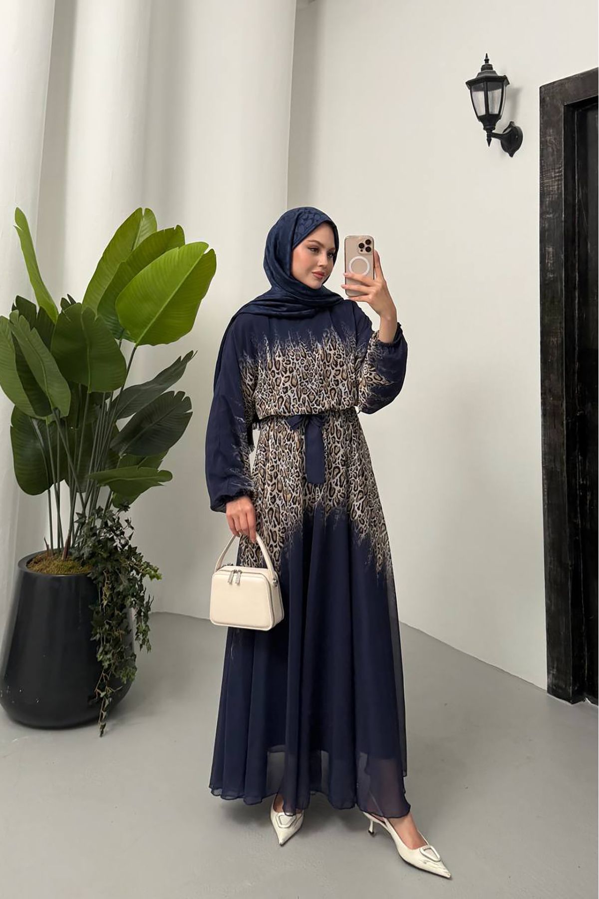 XXL BUTİK XXL Butik kadın şifon kumaş kuşaklı kayık yaka tesettür elbise X-NMS055